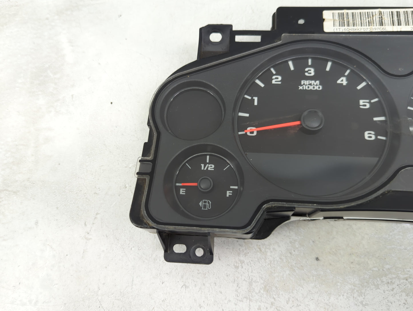 2007-2010 Chevrolet Silverado 1500 Instrument Cluster Speedometer Gauges P/N:25861651 H8KK Miles: Fits OEM Used Auto Parts -