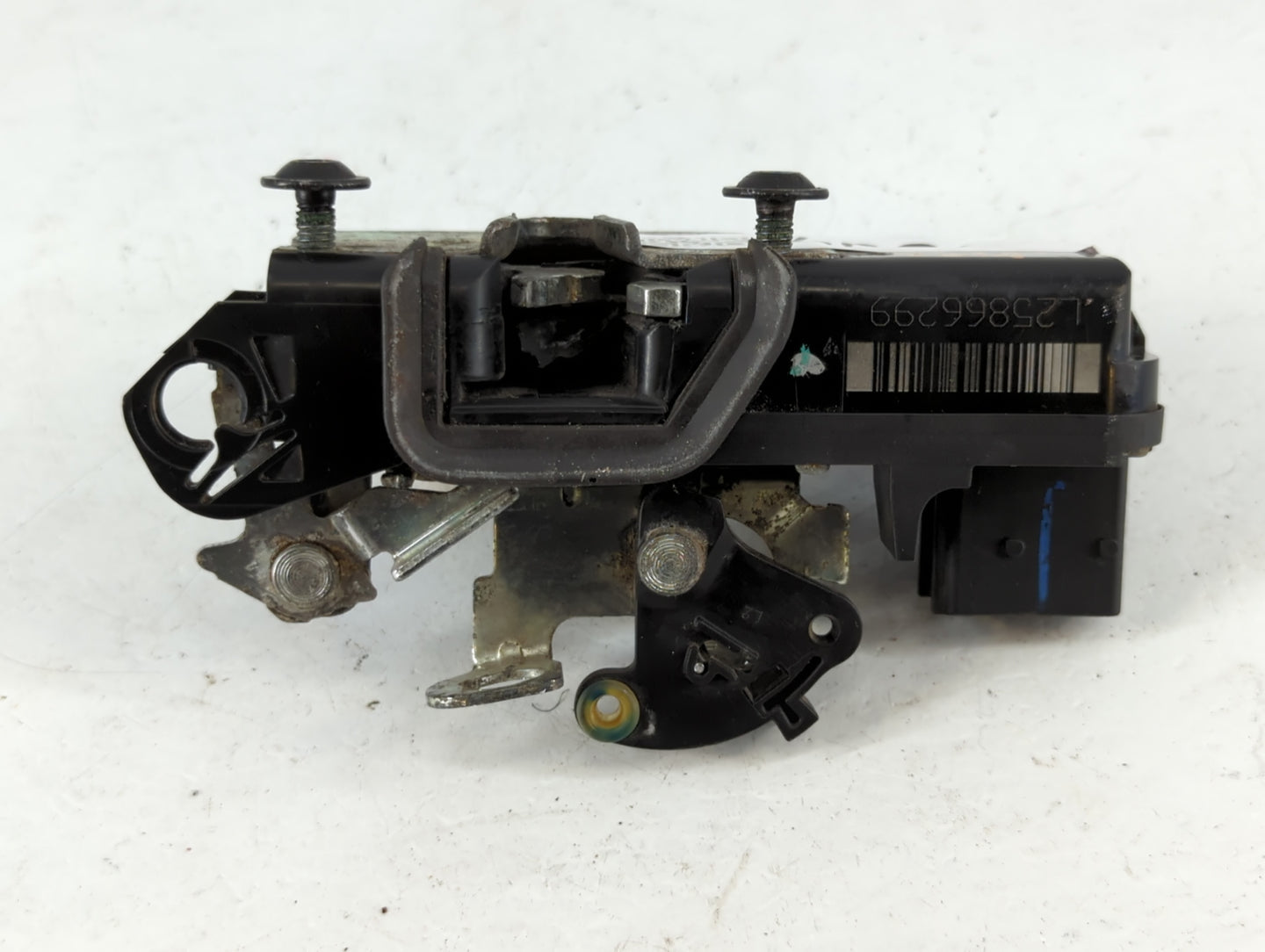 2008 Chevrolet Silverado 1500 Front Driver Left Lock Actuator - Oemusedautoparts1.com