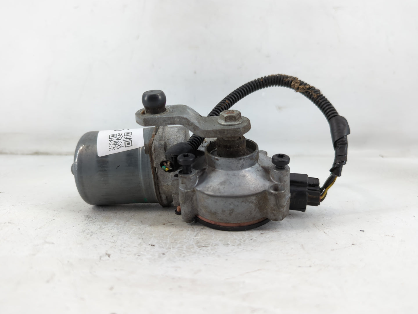 2007-2013 Chevrolet Silverado 1500 Front Windshield Wiper Motor P/N:34144-C-31-12-07 Fits OEM Used Auto Parts - Oemusedautop