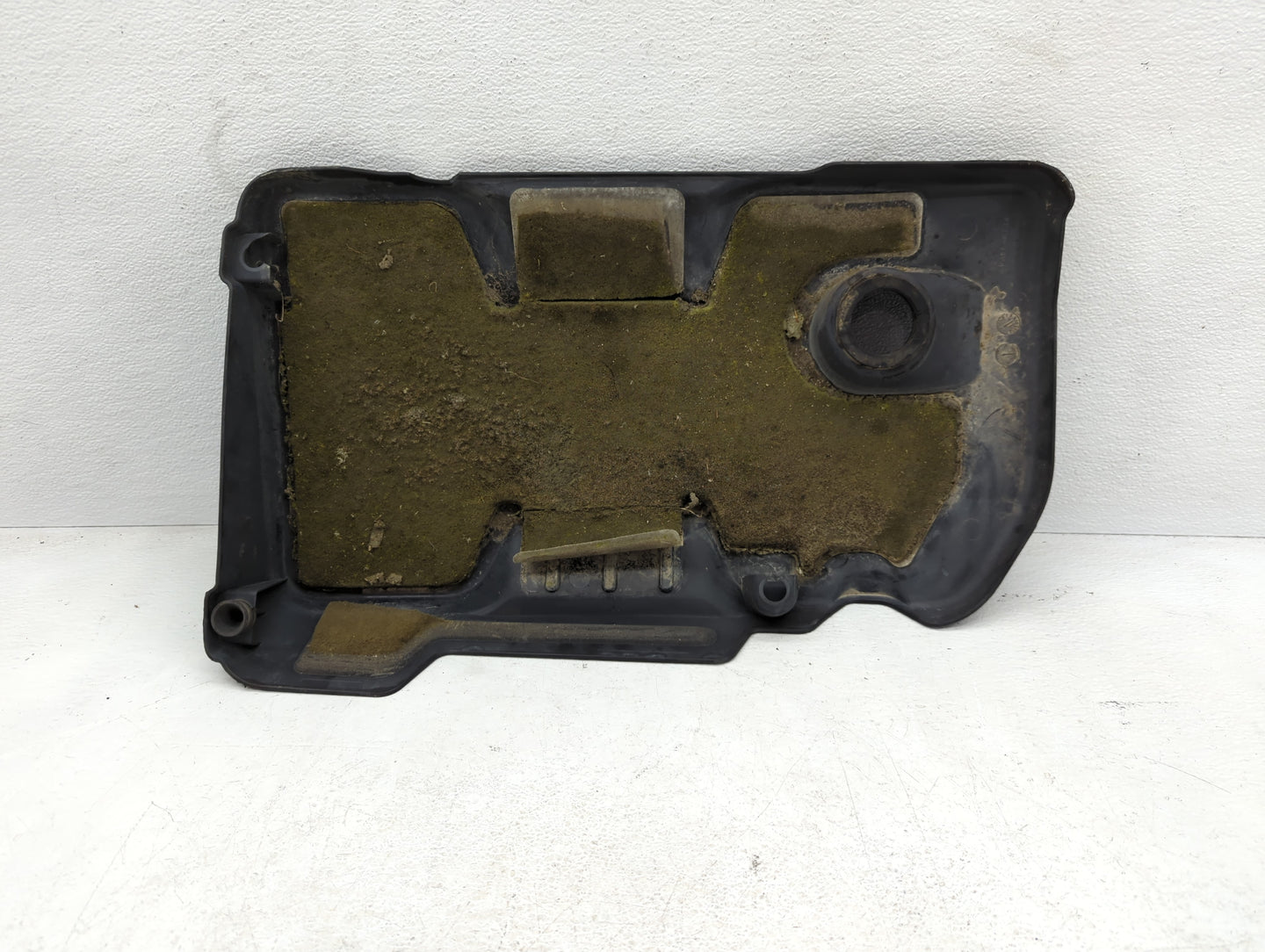 2008 Chevrolet Silverado 1500 Engine Cover - Oemusedautoparts1.com