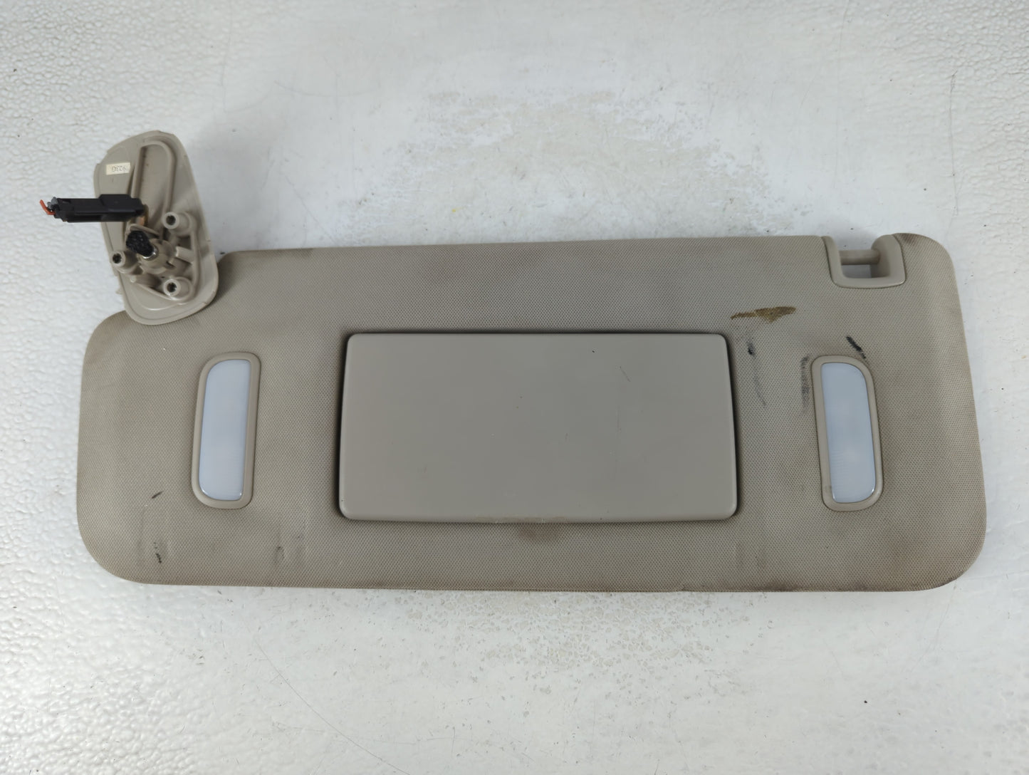 2007-2013 Chevrolet Silverado 1500 Sun Visor Shade Replacement Driver Left Mirror Fits OEM Used Auto Parts - Oemusedautopart