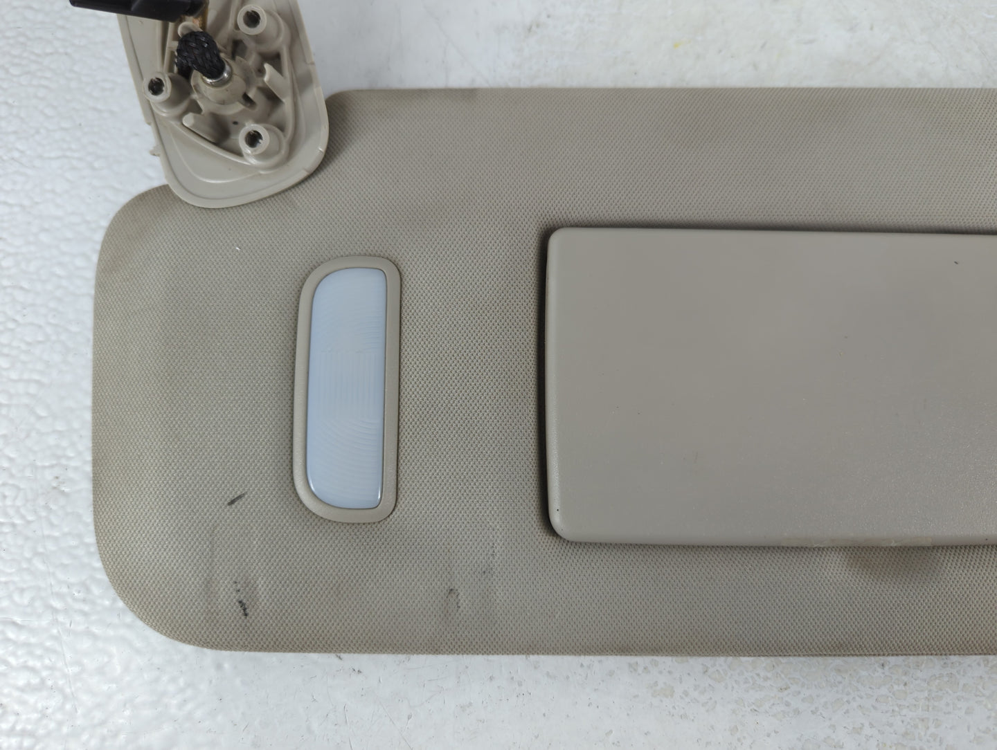 2007-2013 Chevrolet Silverado 1500 Sun Visor Shade Replacement Driver Left Mirror Fits OEM Used Auto Parts - Oemusedautopart