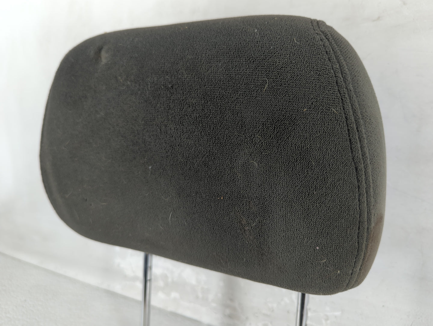 2007-2008 Chevrolet Silverado 1500 Headrest Head Rest Front Driver Passenger Seat Fits Fits 2007 2008 OEM Used Auto Parts - 