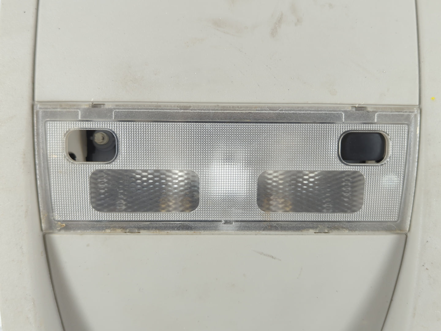 2007 Chevrolet Silverado 1500 Overhead Roof Console Interior Dome Light - Oemusedautoparts1.com