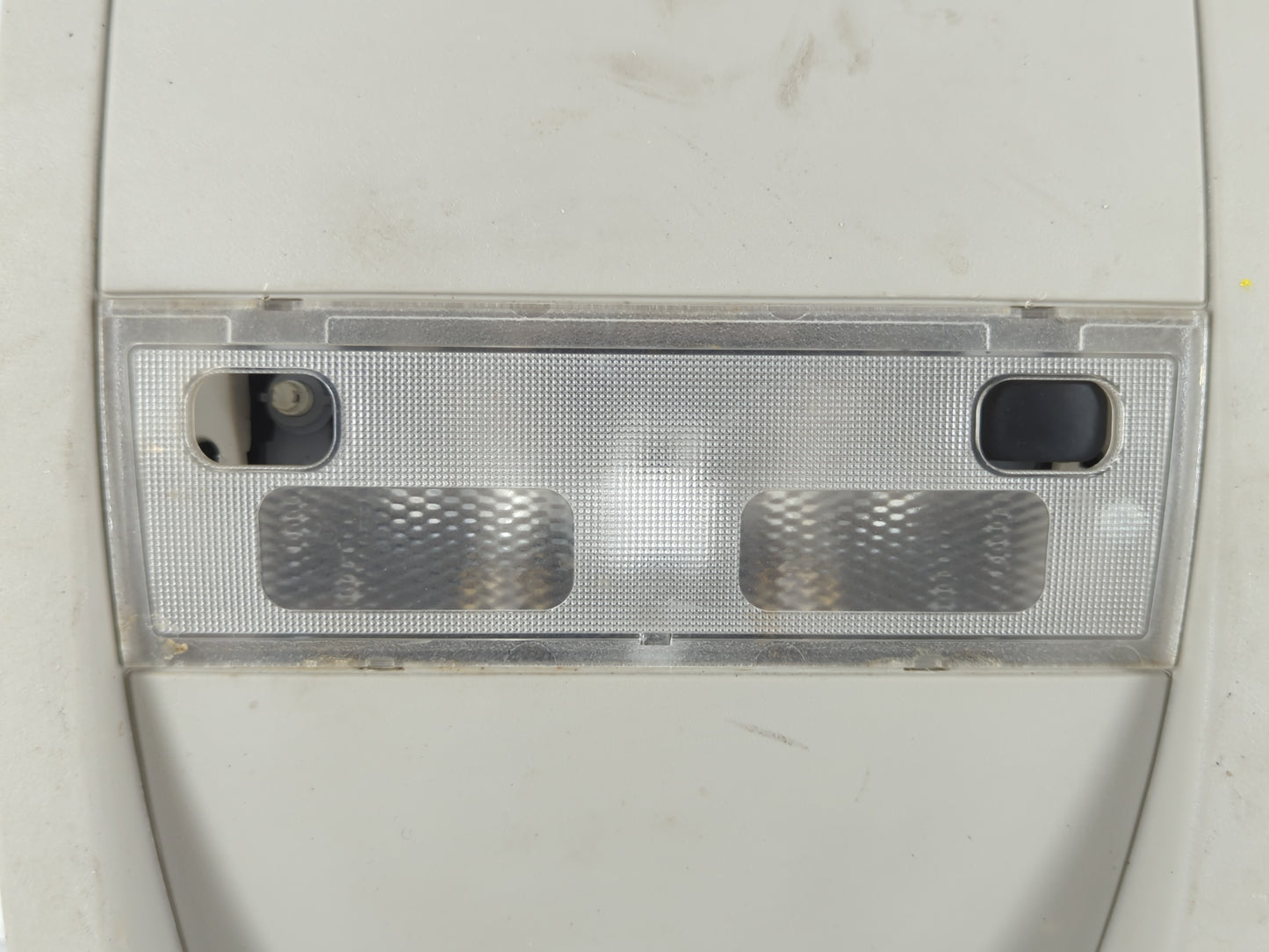 2007 Chevrolet Silverado 1500 Overhead Roof Console Interior Dome Light - Oemusedautoparts1.com