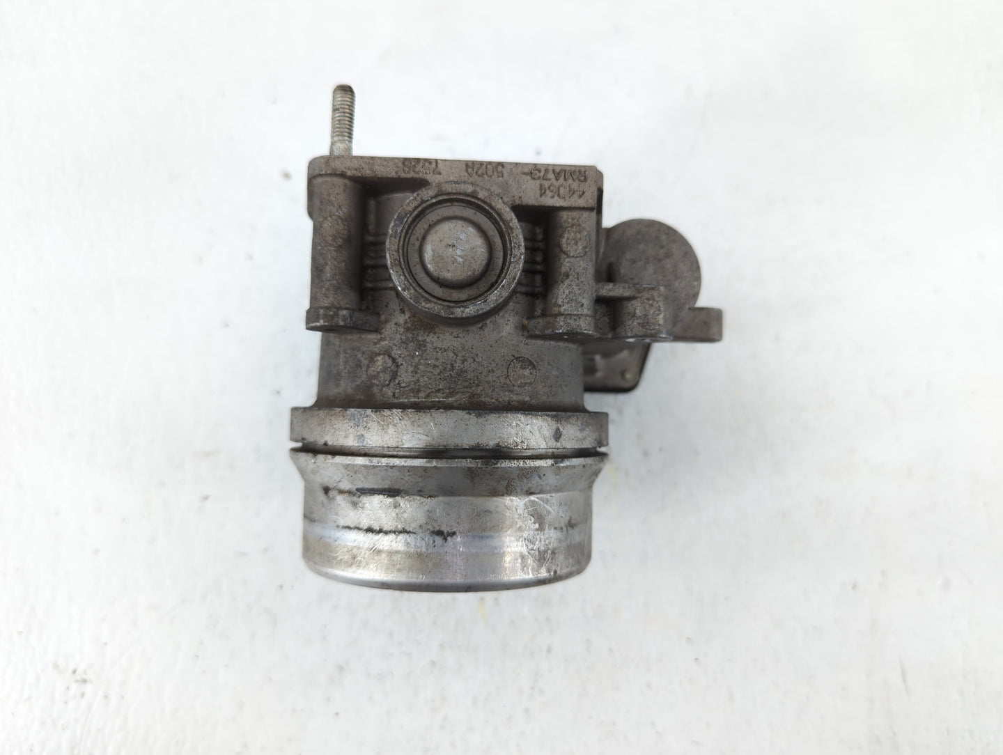 2007-2010 Chevrolet Silverado 2500 Throttle Body P/N:RME73-502A Fits Fits 2007 2008 2009 2010 OEM Used Auto Parts - Oemuseda