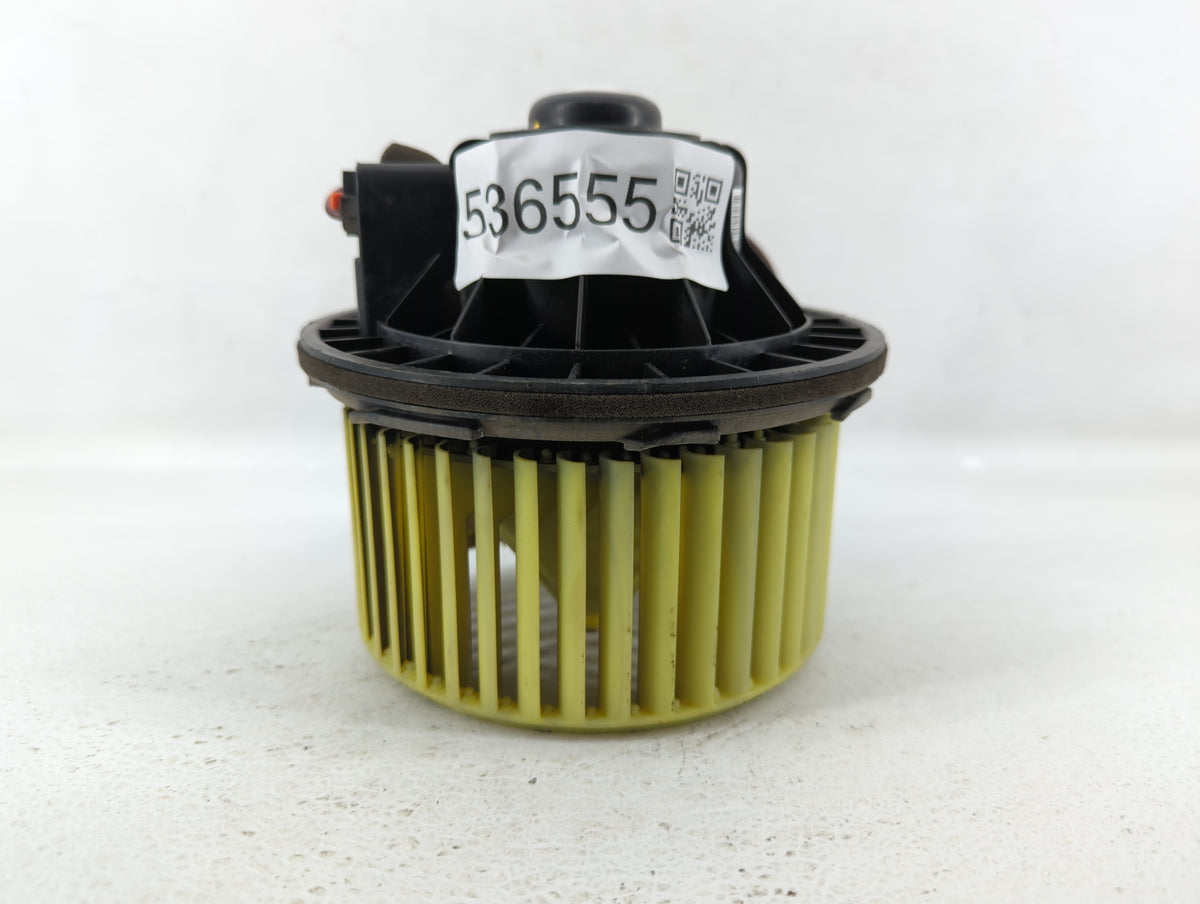 2003-2014 Chevrolet Suburban Heater AC Blower Motor P/N:62422189 Fits OEM Used Auto Parts - Oemusedautoparts1.com
