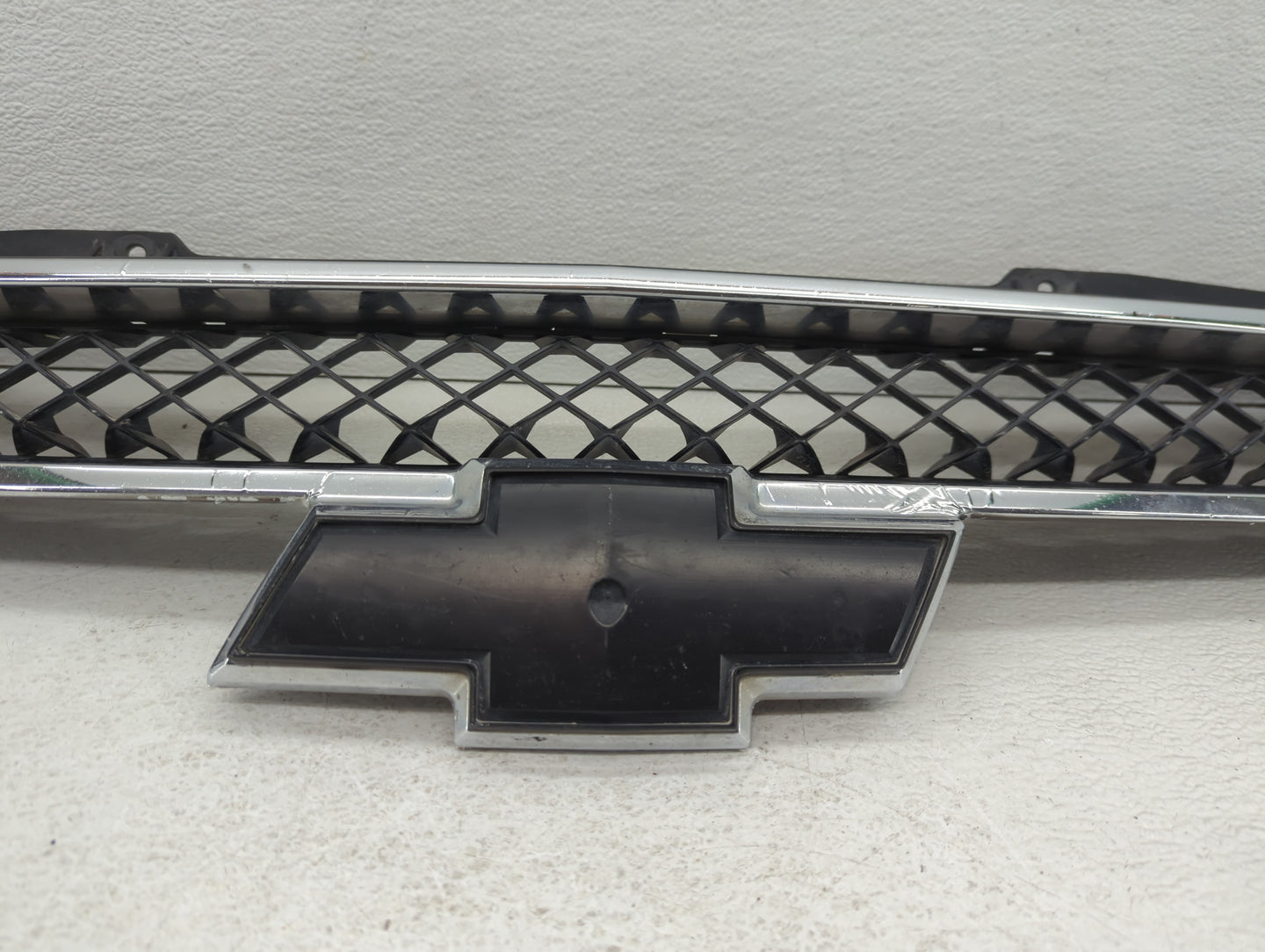 Chevrolet Suburban Front Bumper Grille Cover - Oemusedautoparts1.com