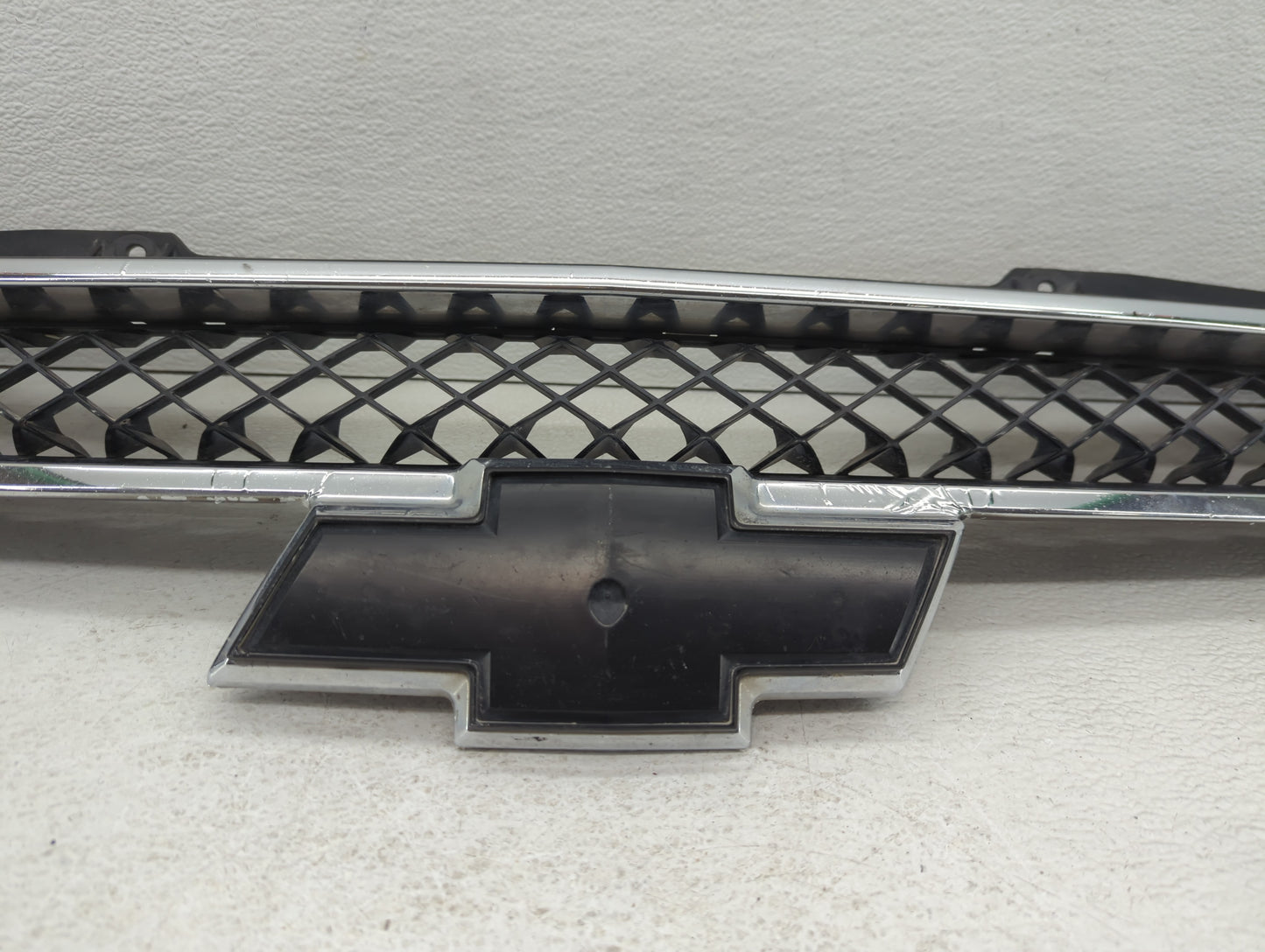 Chevrolet Suburban Front Bumper Grille Cover - Oemusedautoparts1.com