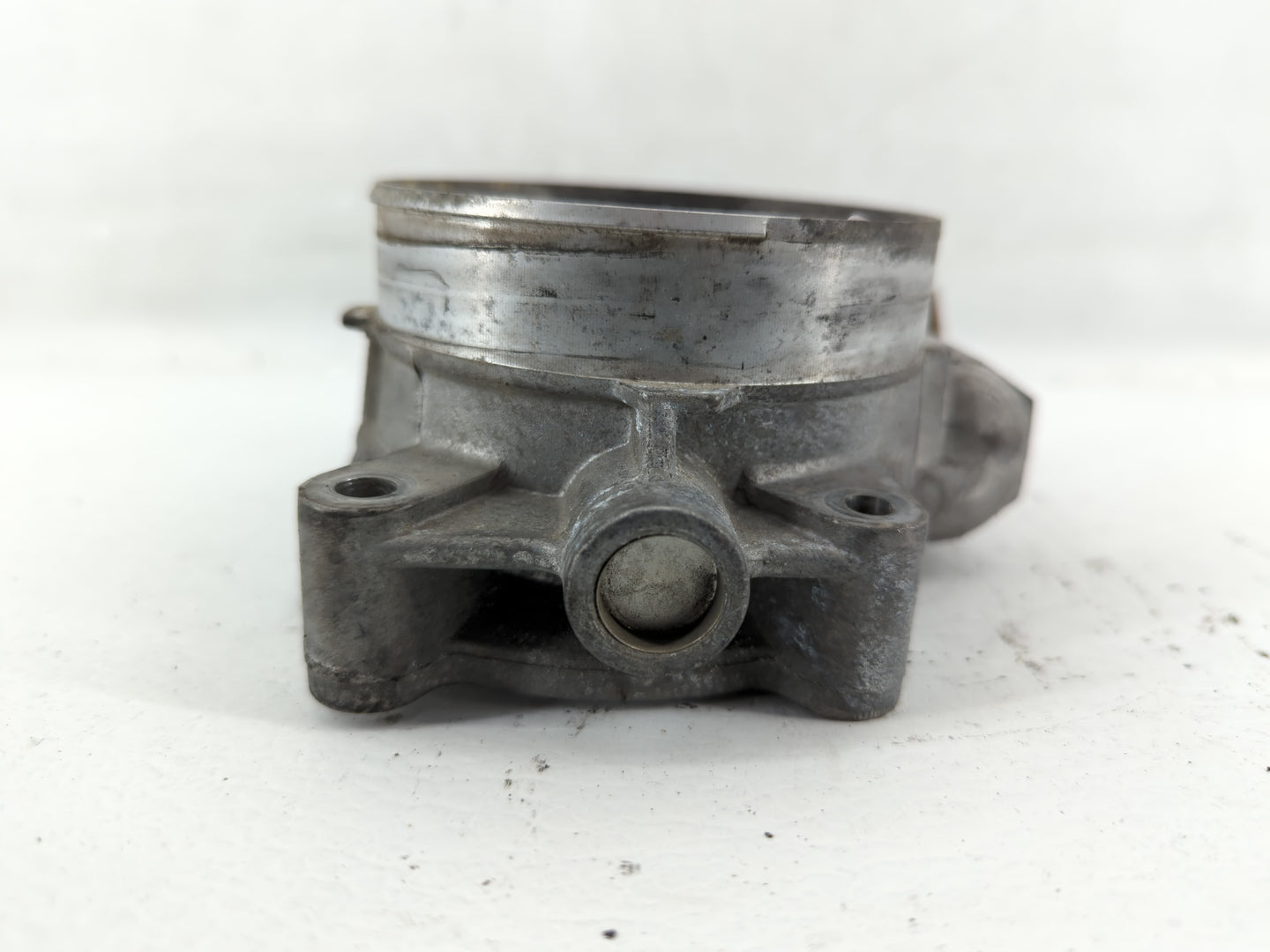 2007-2008 Chevrolet Suburban 1500 Throttle Body P/N:RME87-3A Fits Fits 2006 2007 2008 2009 OEM Used Auto Parts - Oemusedauto