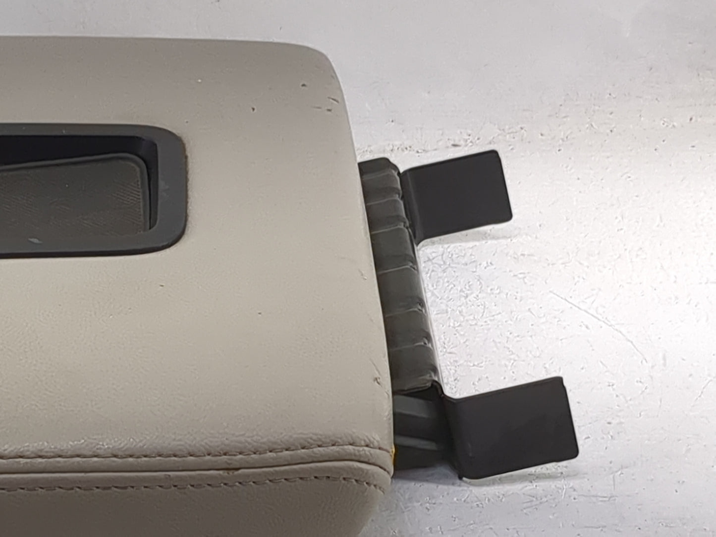 2008 Chevrolet Tahoe Center Console Armrest Cover Lid Fits OEM Used Auto Parts - Oemusedautoparts1.com