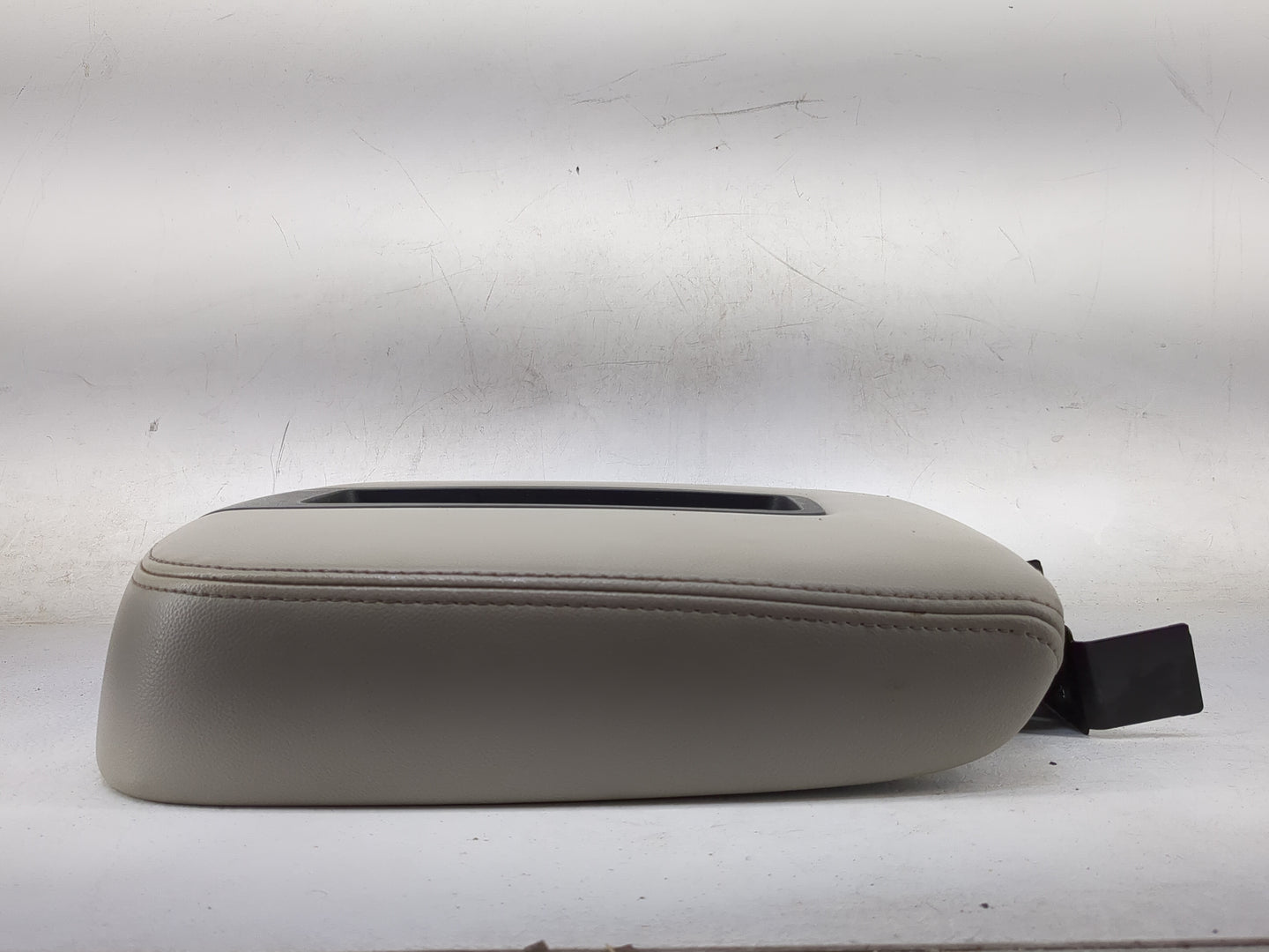 2008 Chevrolet Tahoe Center Console Armrest Cover Lid Fits OEM Used Auto Parts - Oemusedautoparts1.com