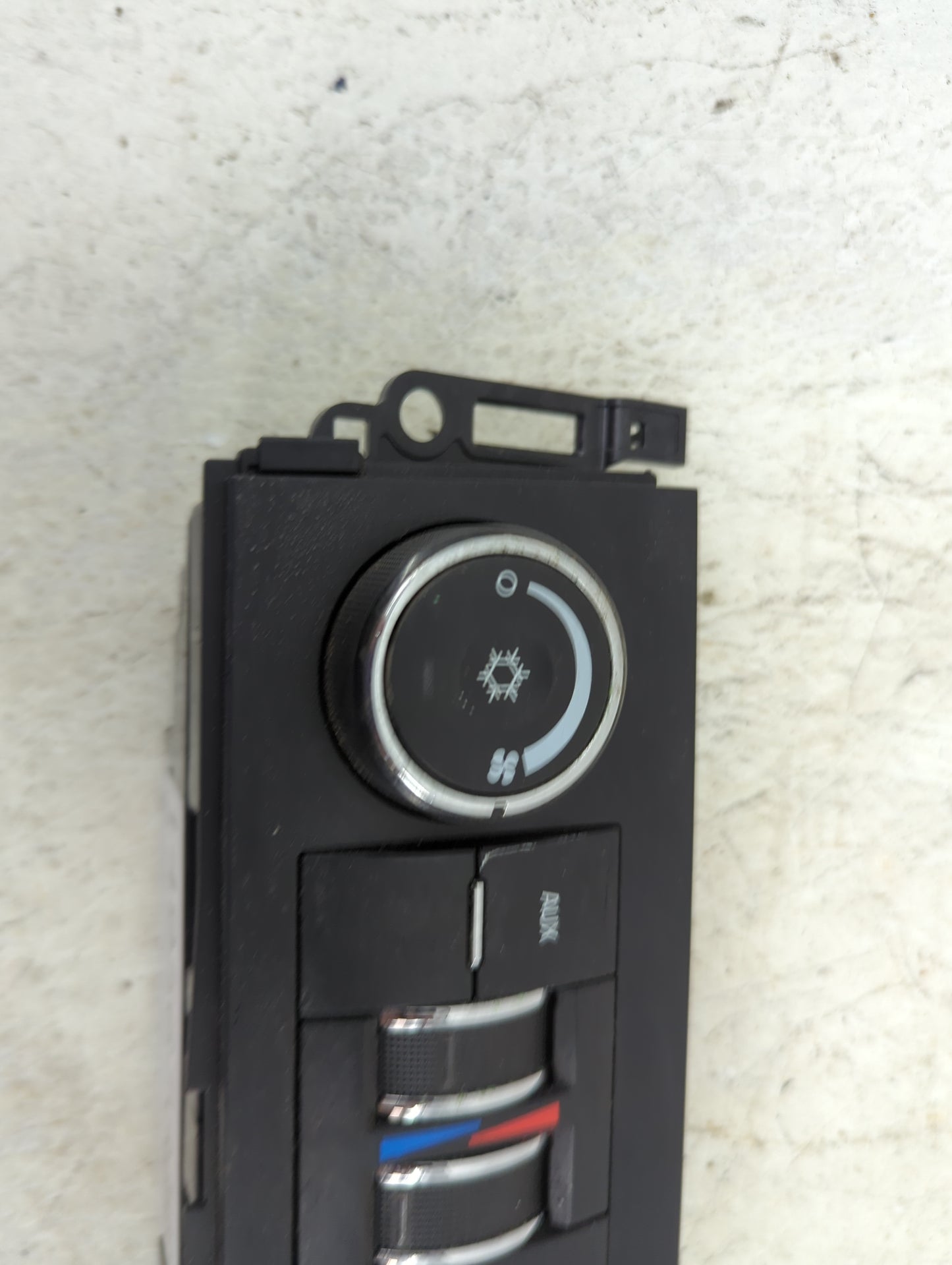 2007-2009 Chevrolet Tahoe Climate Control Module Temperature AC/Heater Replacement P/N:25901393 Fits Fits 2007 2008 2009 OEM