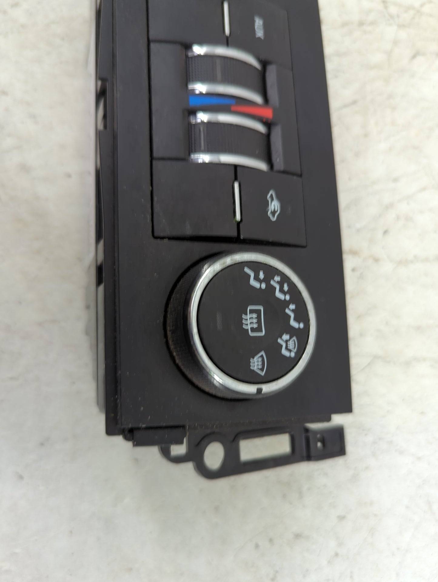2007-2009 Chevrolet Tahoe Climate Control Module Temperature AC/Heater Replacement P/N:25901393 Fits Fits 2007 2008 2009 OEM