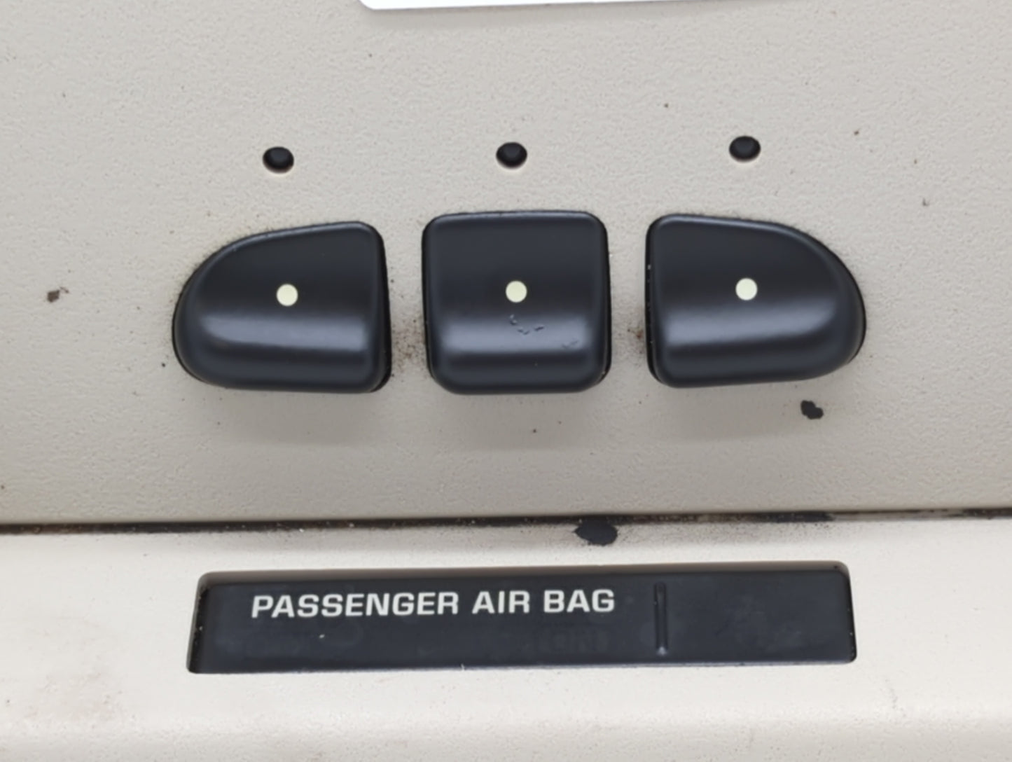 2008 Chevrolet Tahoe Overhead Roof Console - Oemusedautoparts1.com