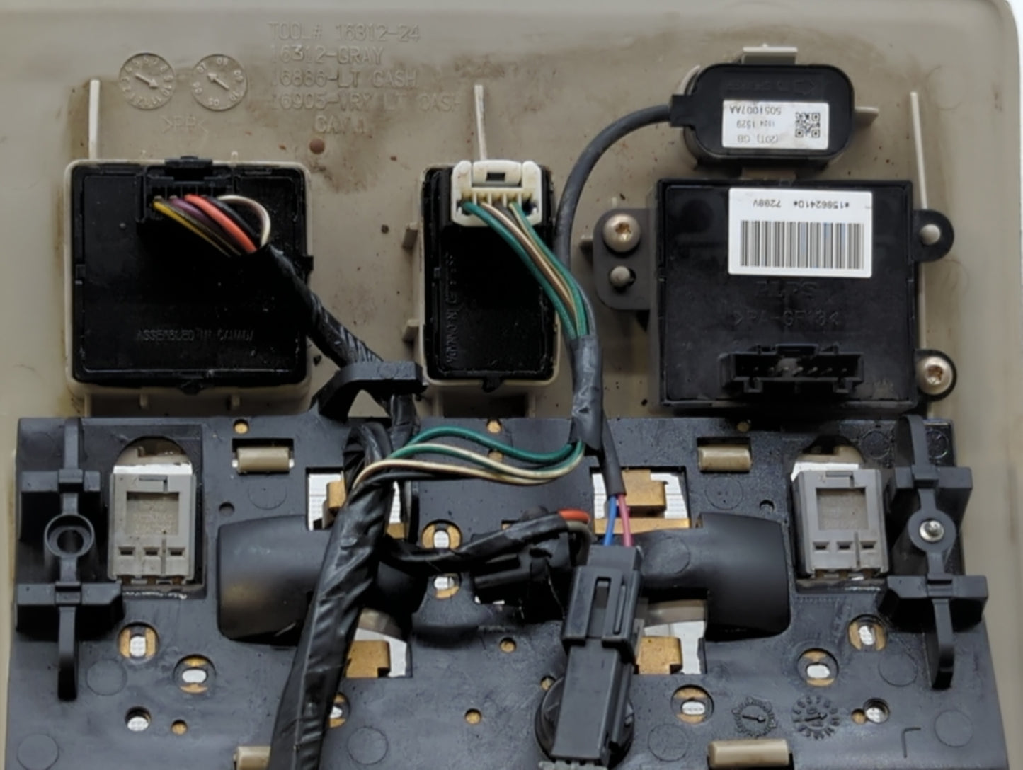 2008 Chevrolet Tahoe Overhead Roof Console - Oemusedautoparts1.com