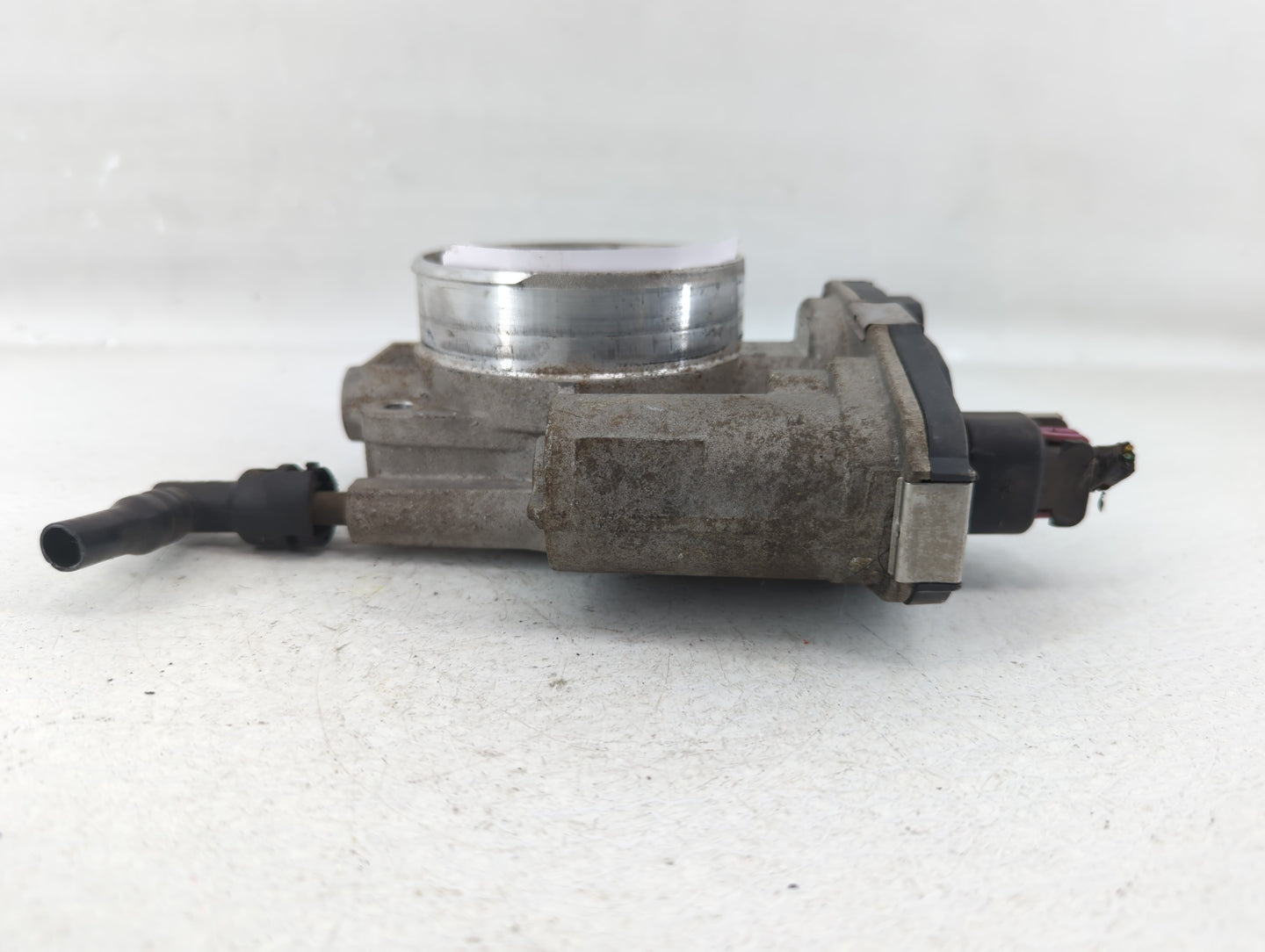 2008-2009 Chevrolet Trailblazer Throttle Body P/N:1698AA 437AA Fits Fits 2008 2009 OEM Used Auto Parts - Oemusedautoparts1.c