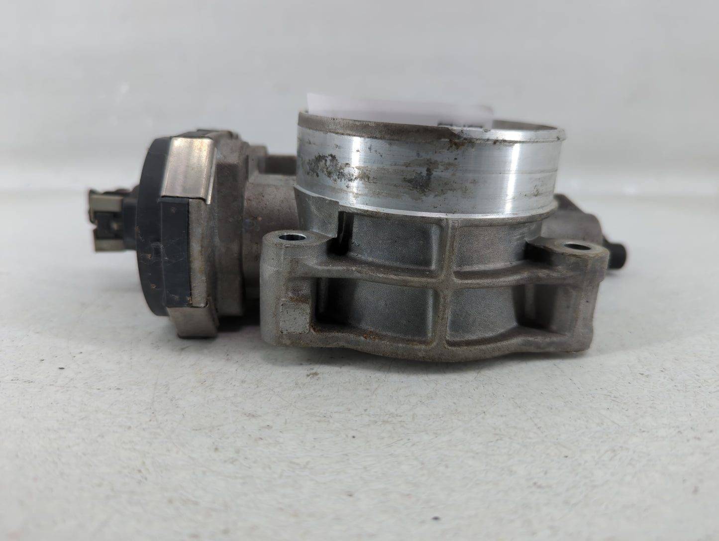 2008-2009 Chevrolet Trailblazer Throttle Body P/N:1698AA 437AA Fits Fits 2008 2009 OEM Used Auto Parts - Oemusedautoparts1.c