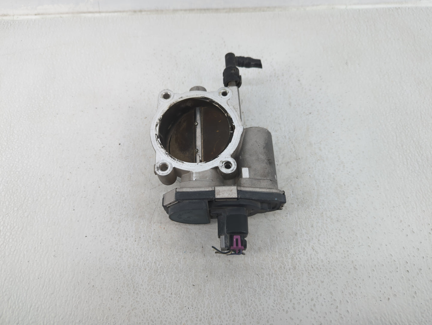 2008-2009 Chevrolet Trailblazer Throttle Body P/N:3377AA 437AA Fits Fits 2008 2009 OEM Used Auto Parts - Oemusedautoparts1.c