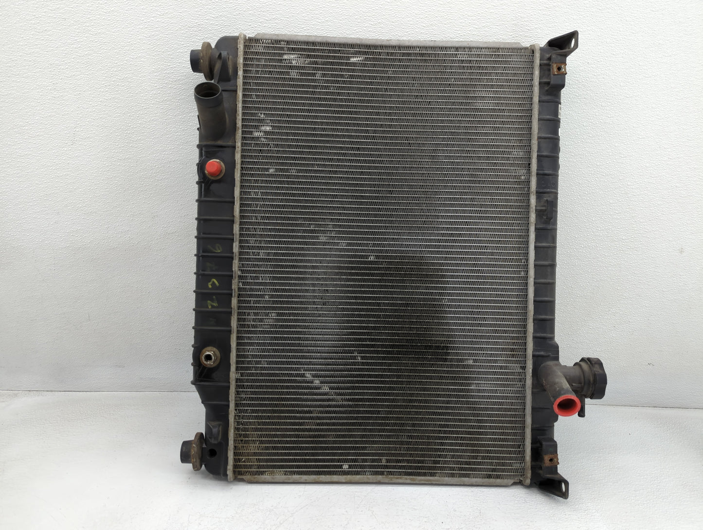 2002-2009 Chevrolet Trailblazer Engine Cooling Radiator Condensor P/N:15196385 Fits Fits 2002 2003 2004 2005 2006 2007 2008 