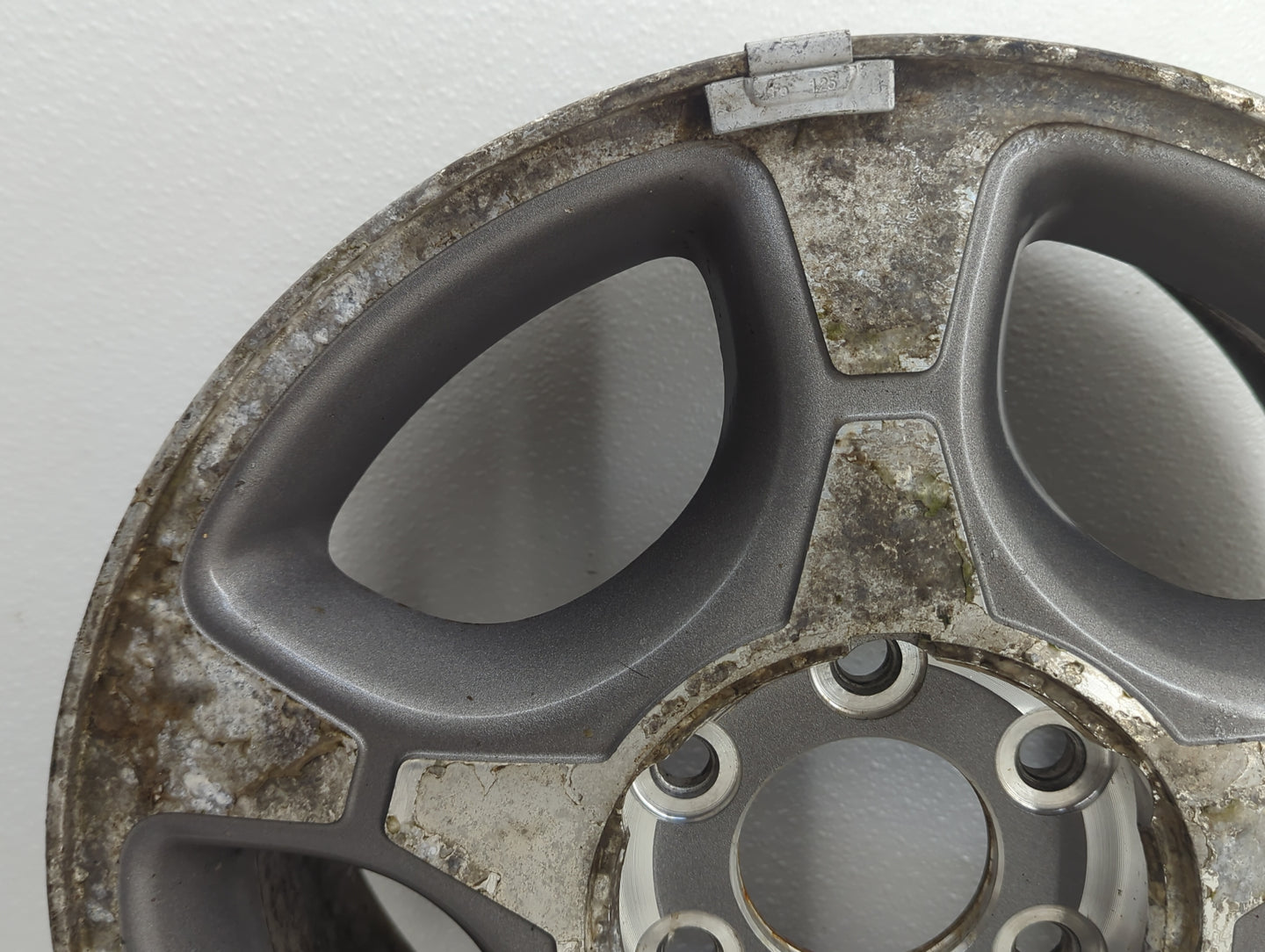 2004-2009 Chevrolet Trailblazer Oem Wheel Rim 898127 - Oemusedautoparts1.com