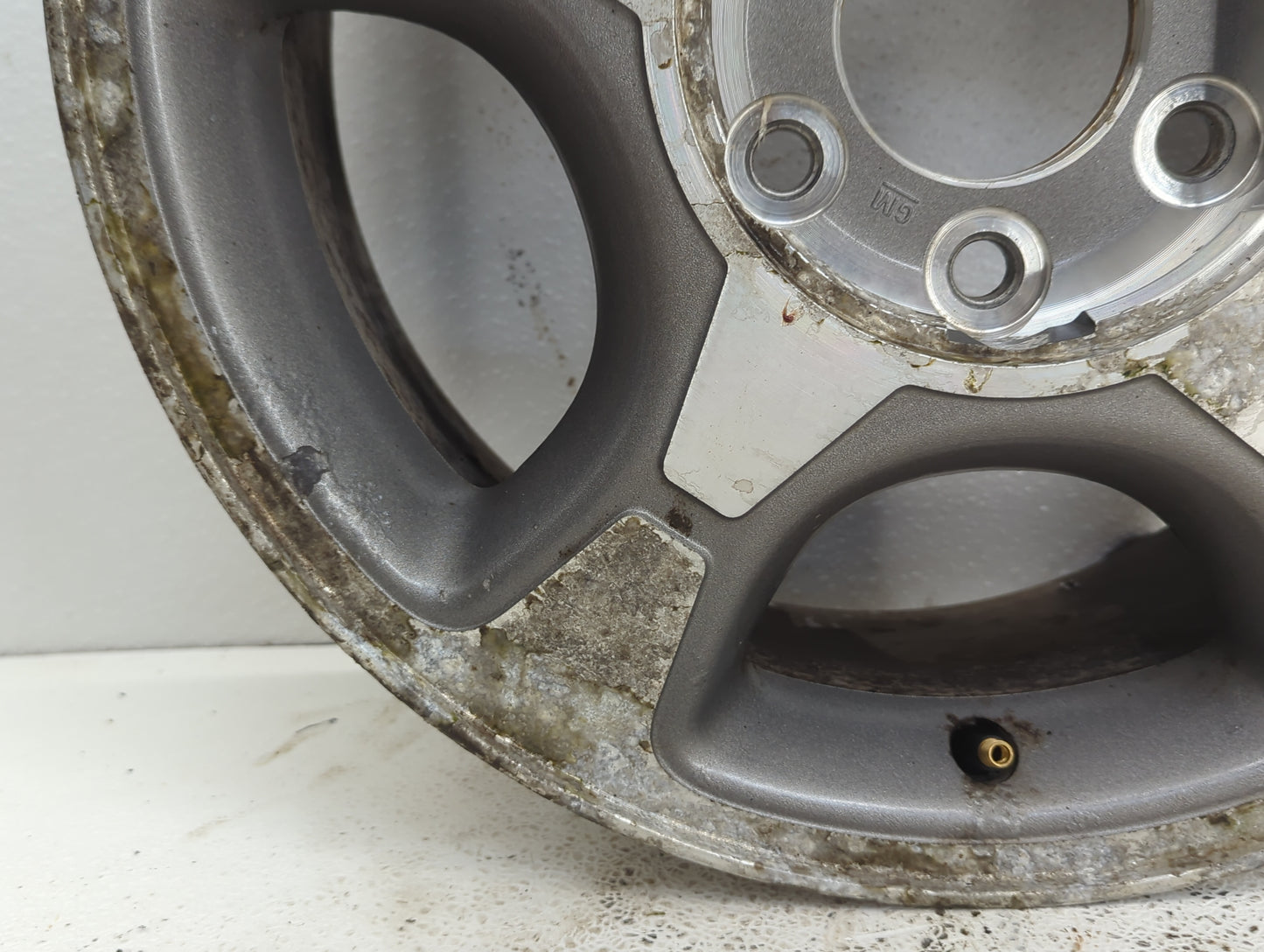 2004-2009 Chevrolet Trailblazer Oem Wheel Rim 898127 - Oemusedautoparts1.com
