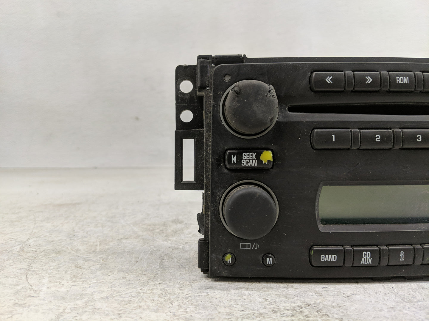 2008-2009 Chevrolet Uplander Radio AM FM Cd Player Receiver Replacement P/N:15878234 Fits Fits 2008 2009 OEM Used Auto Parts