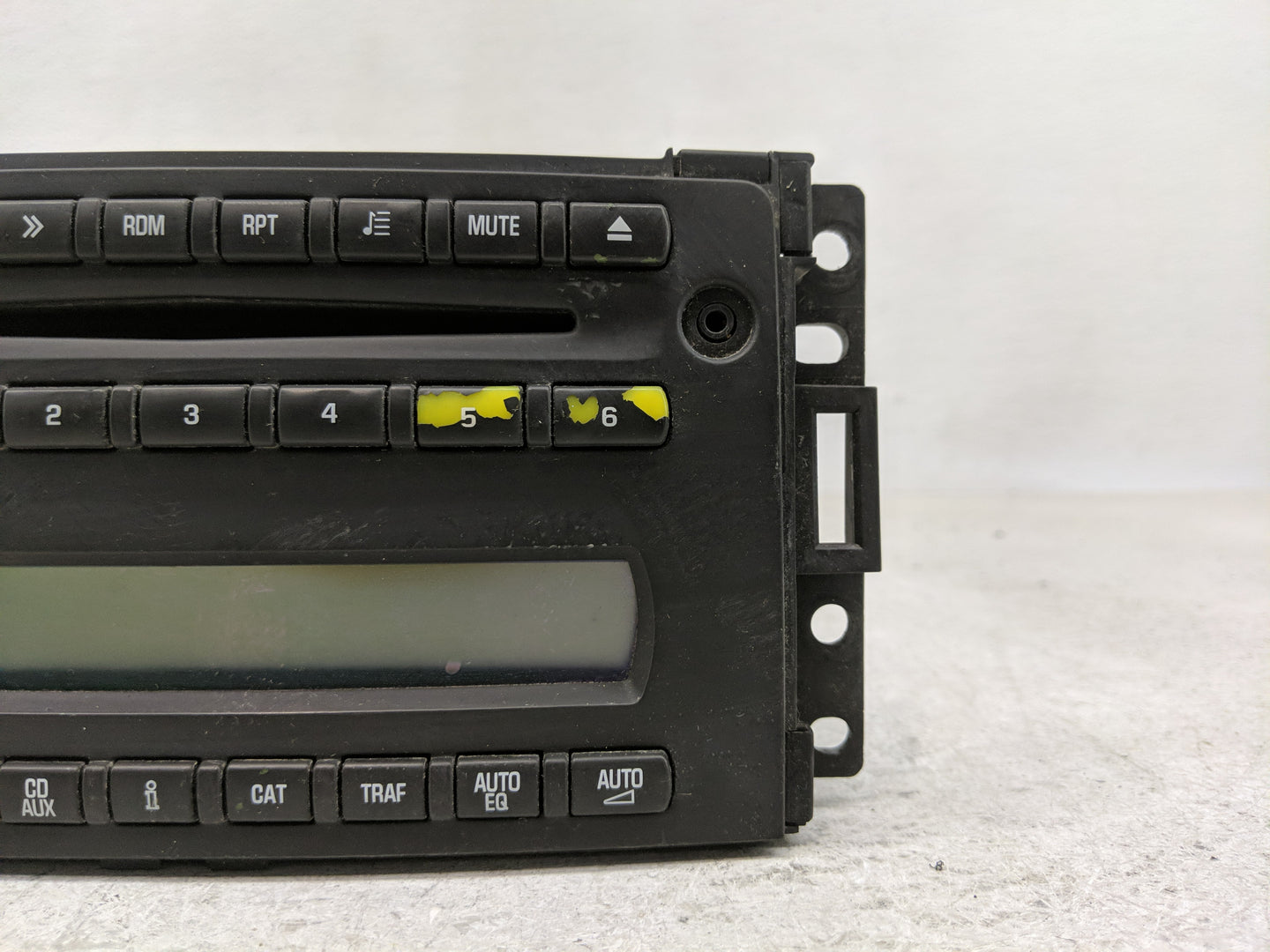2008-2009 Chevrolet Uplander Radio AM FM Cd Player Receiver Replacement P/N:15878234 Fits Fits 2008 2009 OEM Used Auto Parts