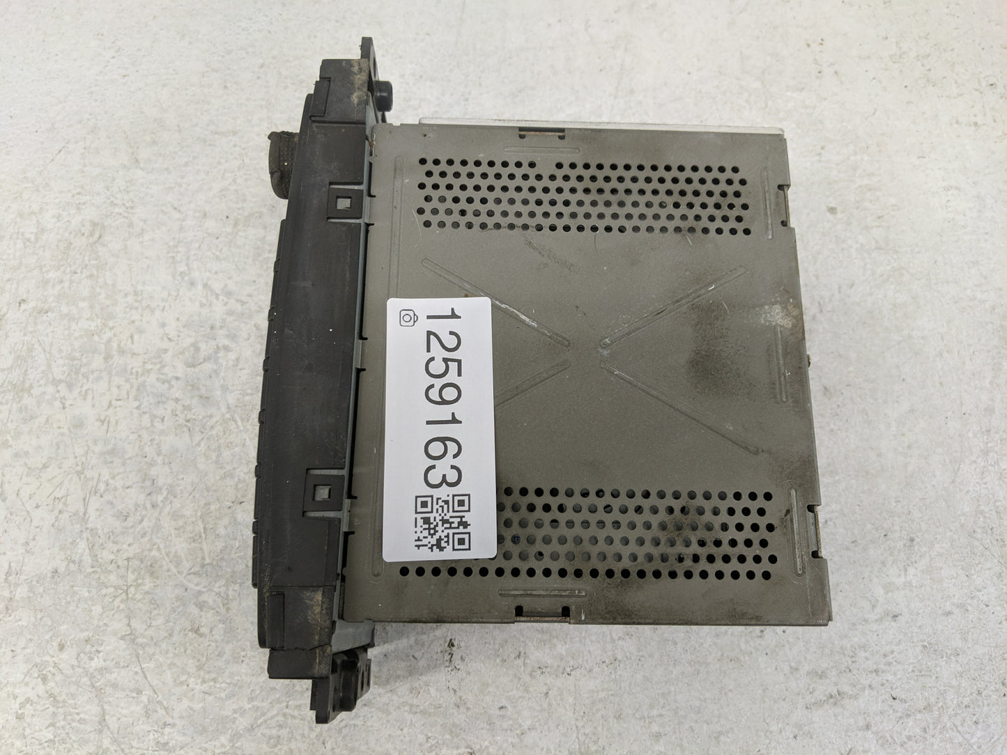 2008-2009 Chevrolet Uplander Radio AM FM Cd Player Receiver Replacement P/N:15878234 Fits Fits 2008 2009 OEM Used Auto Parts