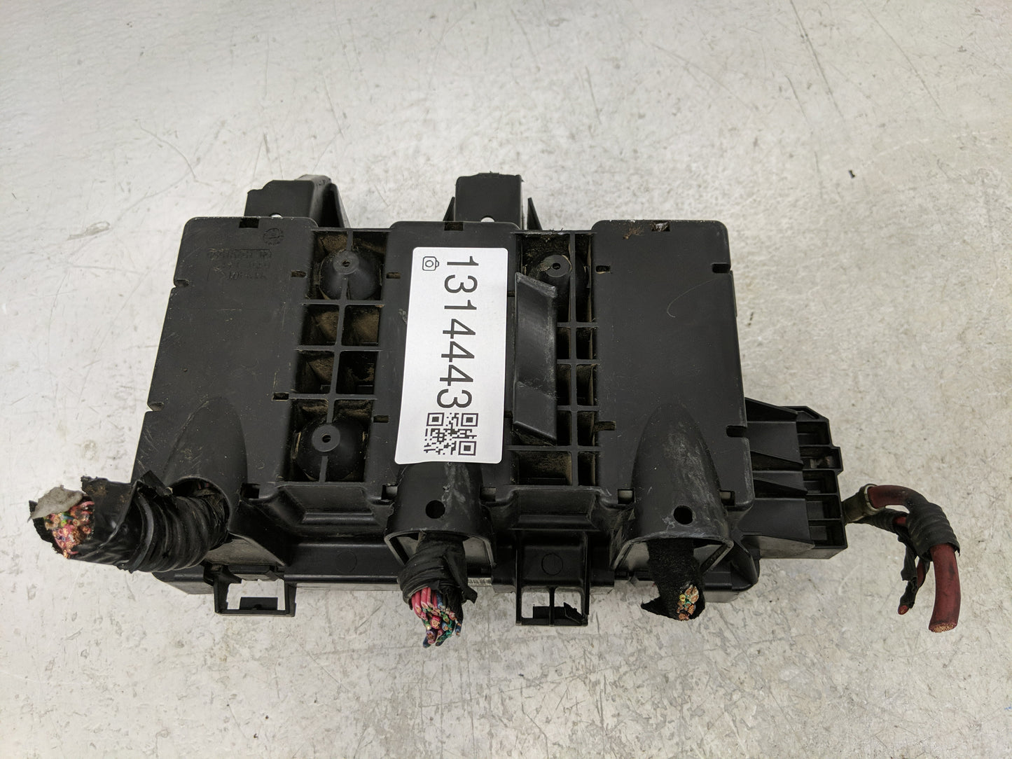 2005-2009 Chevrolet Uplander Fusebox Fuse Box Panel Relay Module P/N:15791555 Fits Fits 2005 2006 2007 2008 2009 OEM Used Au