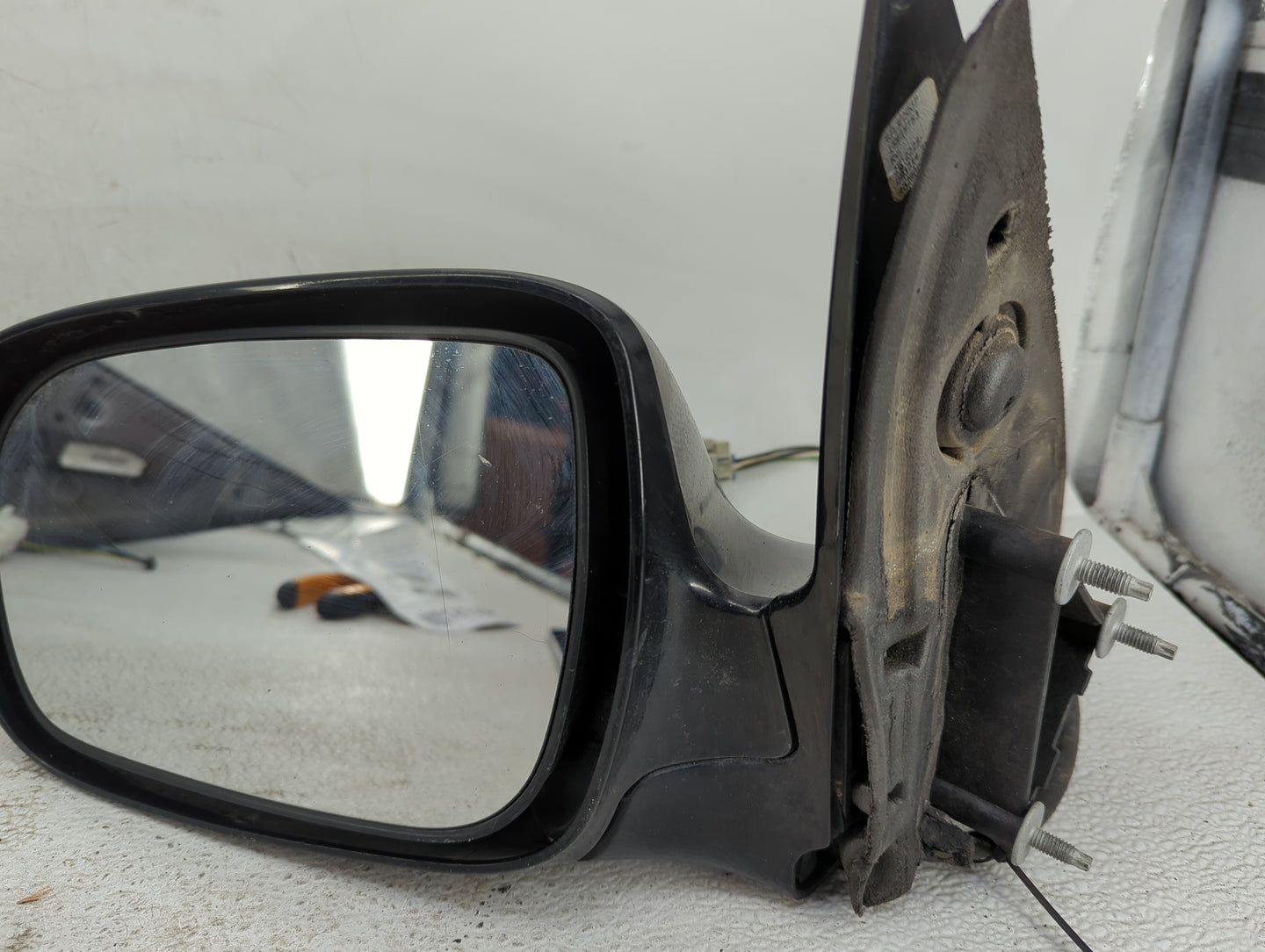 2005-2009 Chevrolet Uplander Driver Side View Mirror - Left Door Mirror OEM Used - Oemusedautoparts1.com