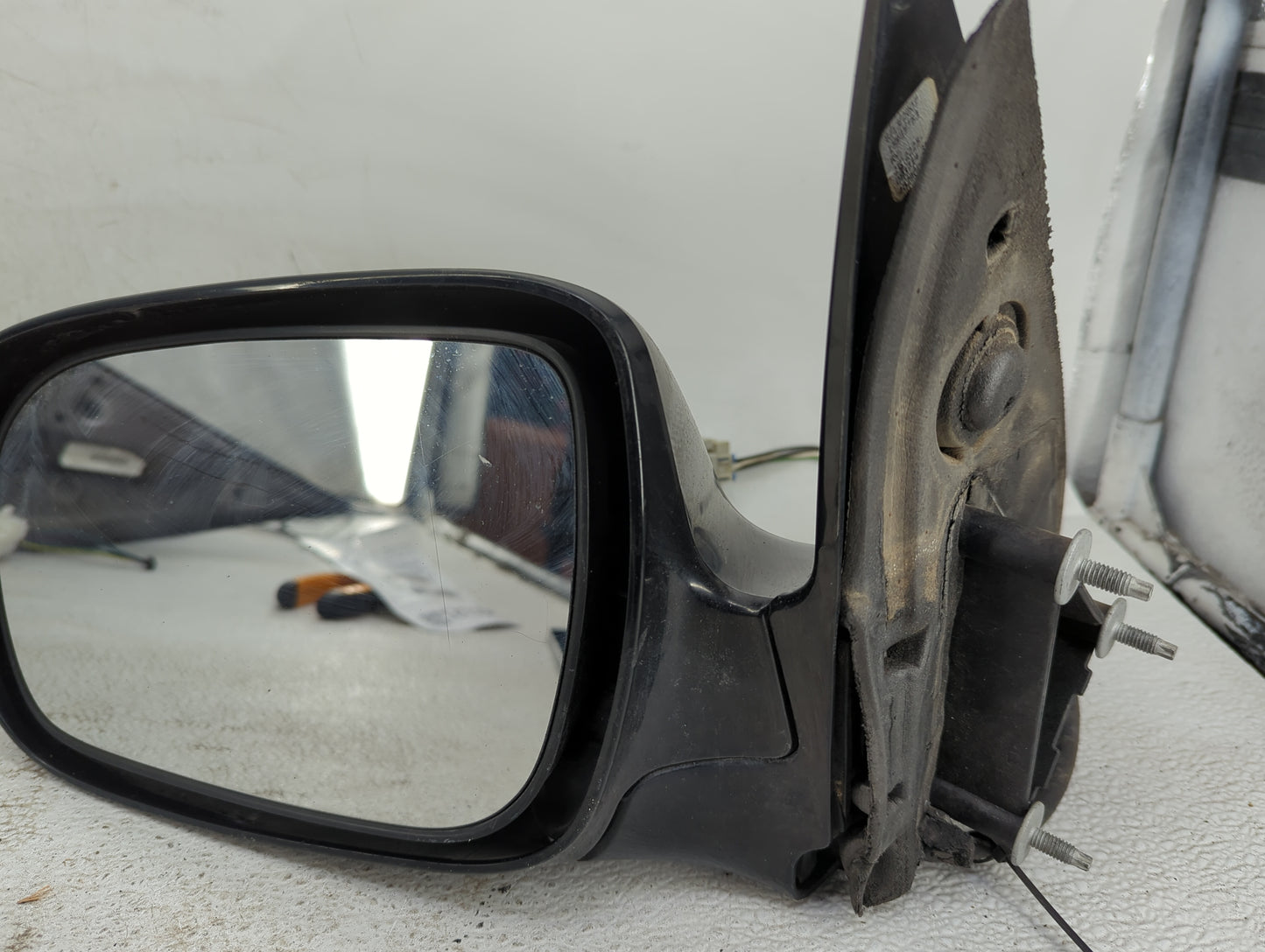 2005-2009 Chevrolet Uplander Driver Side View Mirror - Left Door Mirror OEM Used - Oemusedautoparts1.com