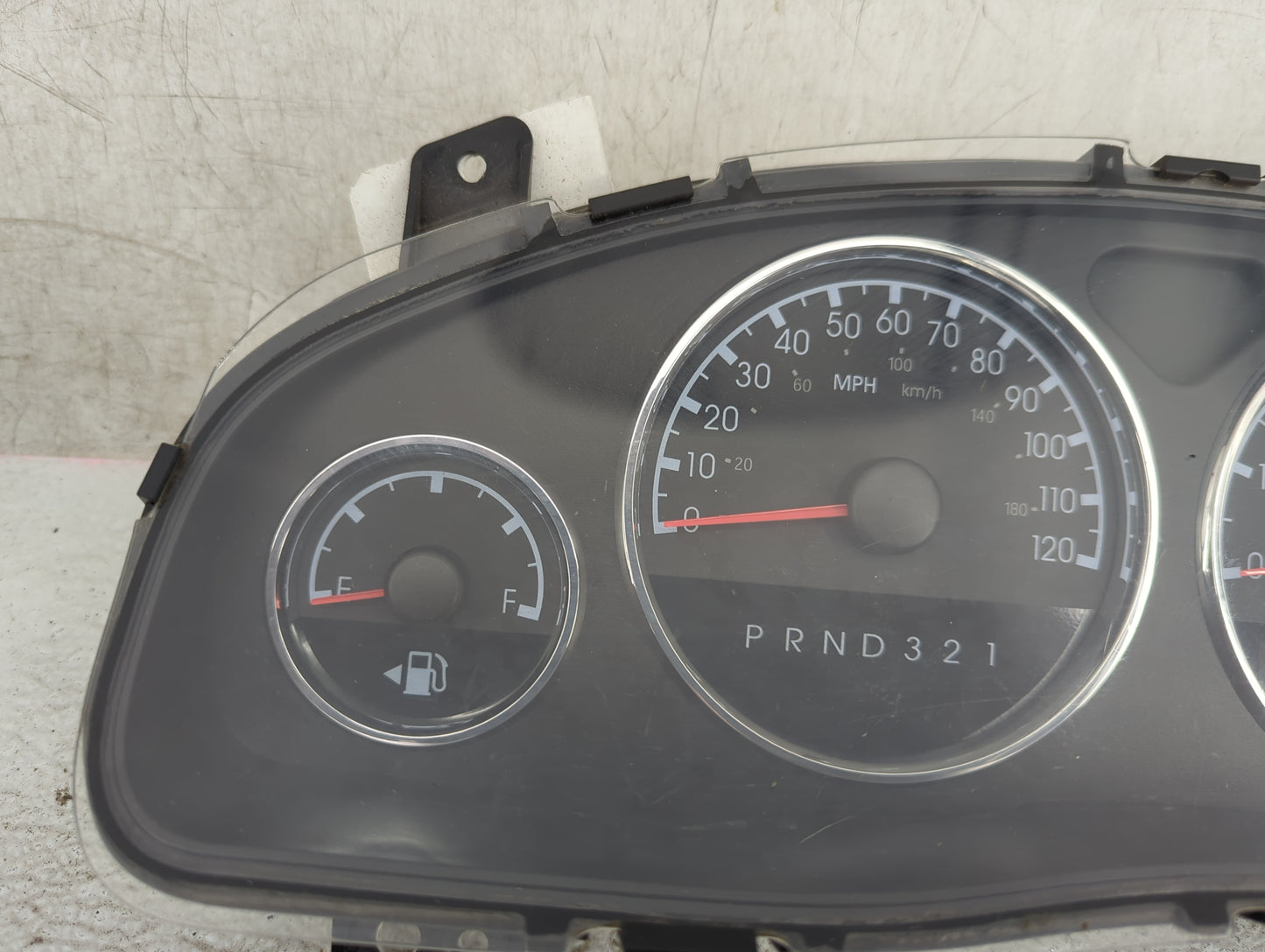2008-2009 Chevrolet Uplander Instrument Cluster Speedometer Gauges P/N:5HFF-10A855-AD Fits Fits 2008 2009 OEM Used Auto Part