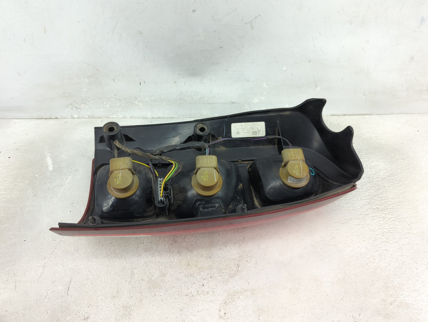 2005-2009 Chevrolet Uplander Tail Light Assembly Passenger Right OEM P/N:071631159 Fits Fits 2005 2006 2007 2008 2009 OEM Us