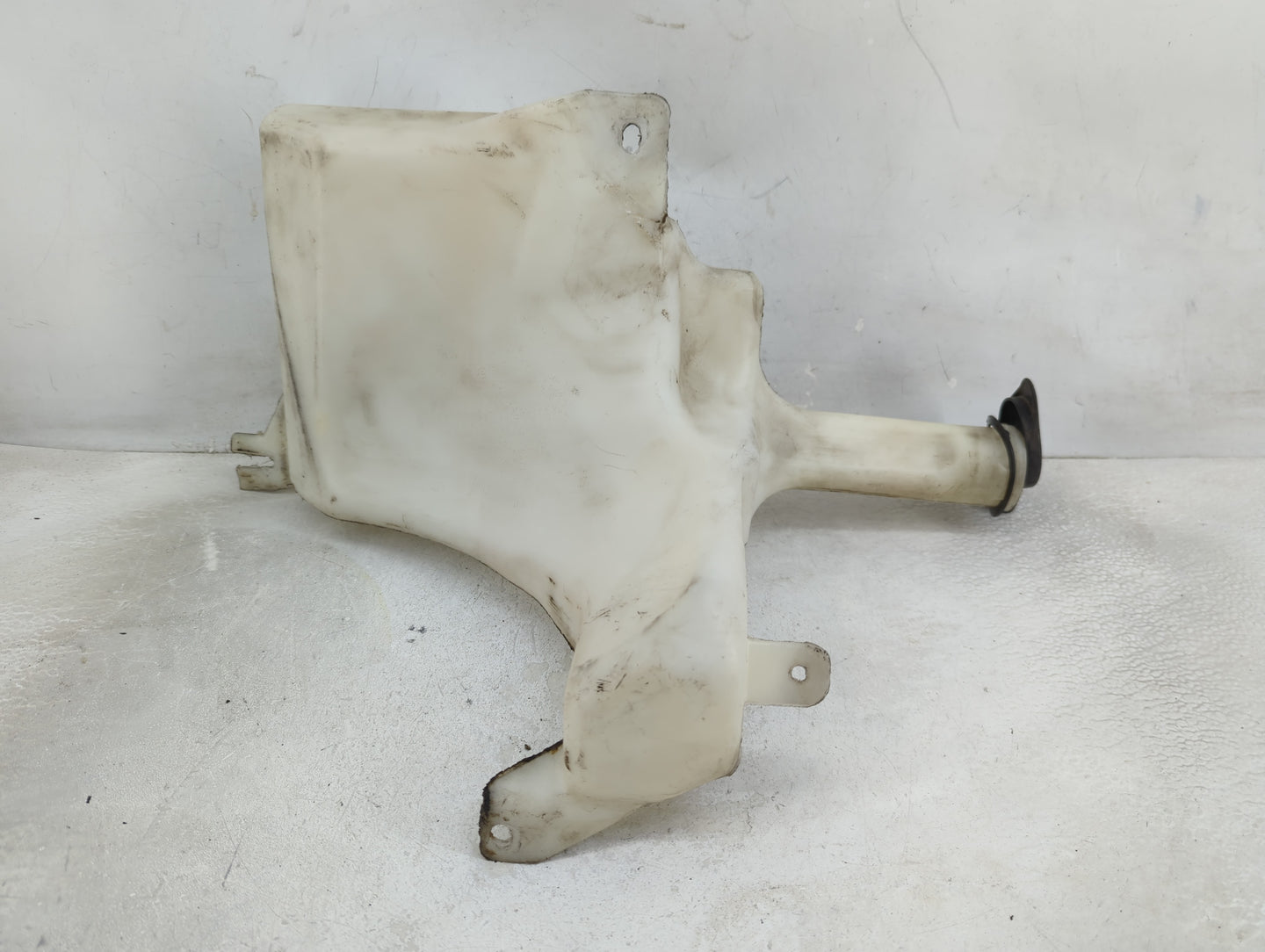 2008 Chevrolet Uplander Windshield Washer Fluid Reservoir Bottle Oem - Oemusedautoparts1.com