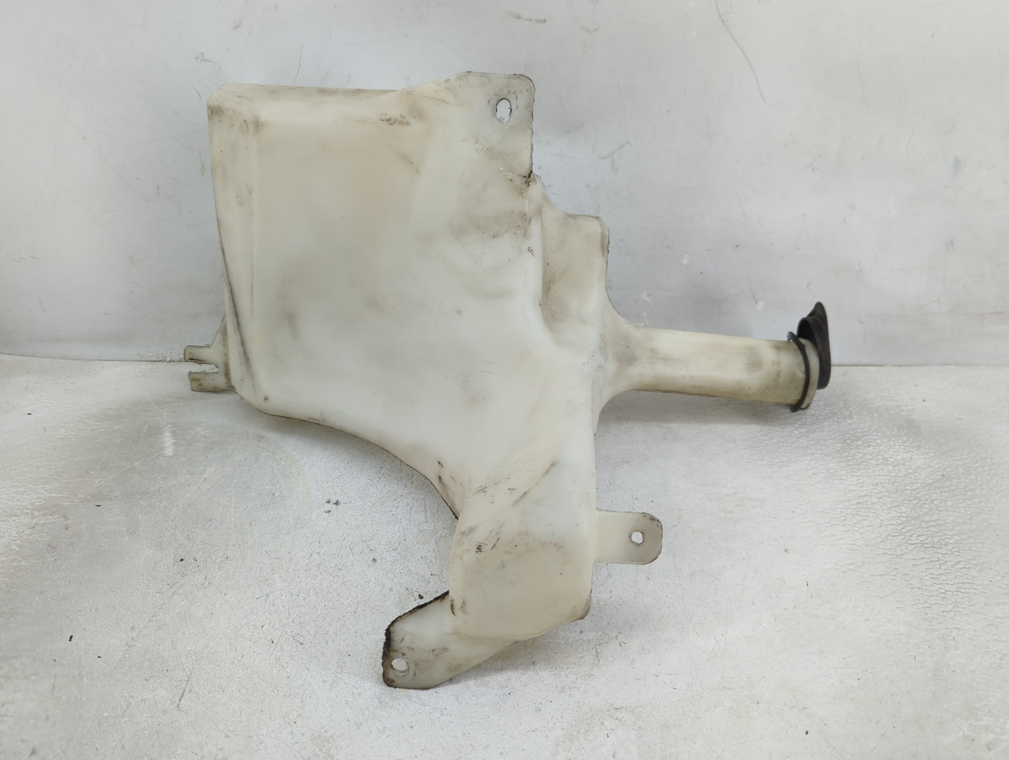 2008 Chevrolet Uplander Windshield Washer Fluid Reservoir Bottle Oem - Oemusedautoparts1.com