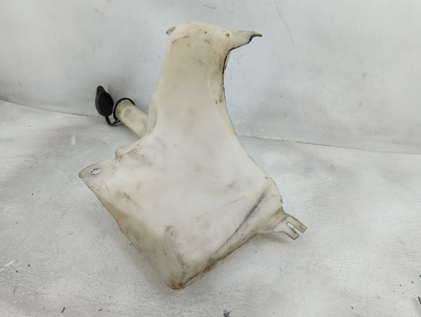 2008 Chevrolet Uplander Windshield Washer Fluid Reservoir Bottle Oem - Oemusedautoparts1.com