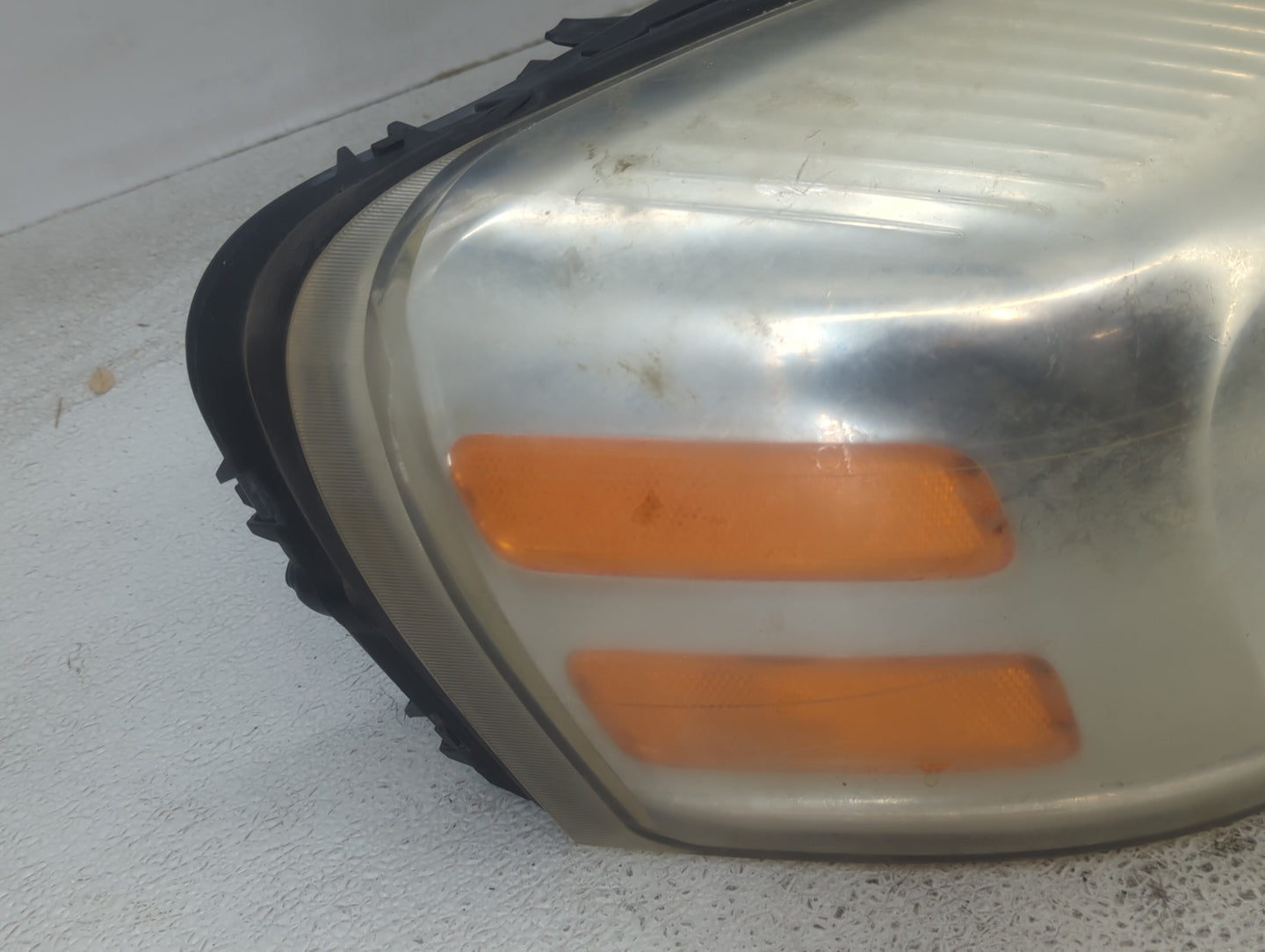 2005 Chevrolet Uplander Passenger Right Oem Head Light Headlight Lamp - Oemusedautoparts1.com