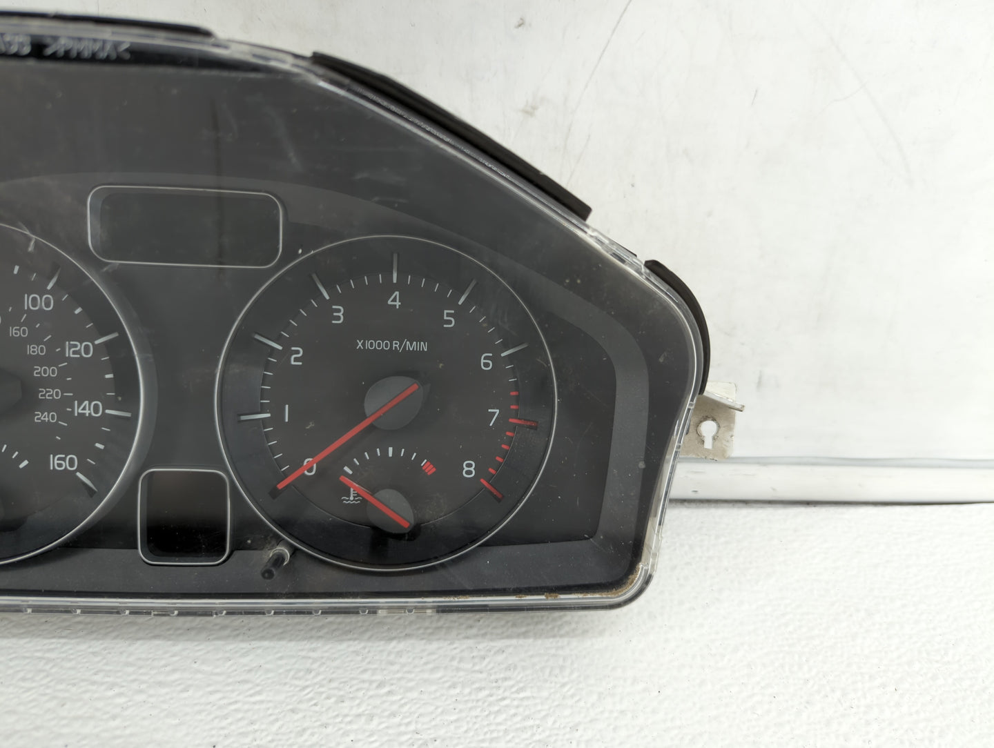 2008 Chevrolet V30 Instrument Cluster Speedometer Gauges P/N:69199-500T 30765313 Miles: Fits Fits 2009 2010 2011 2012 2013 O