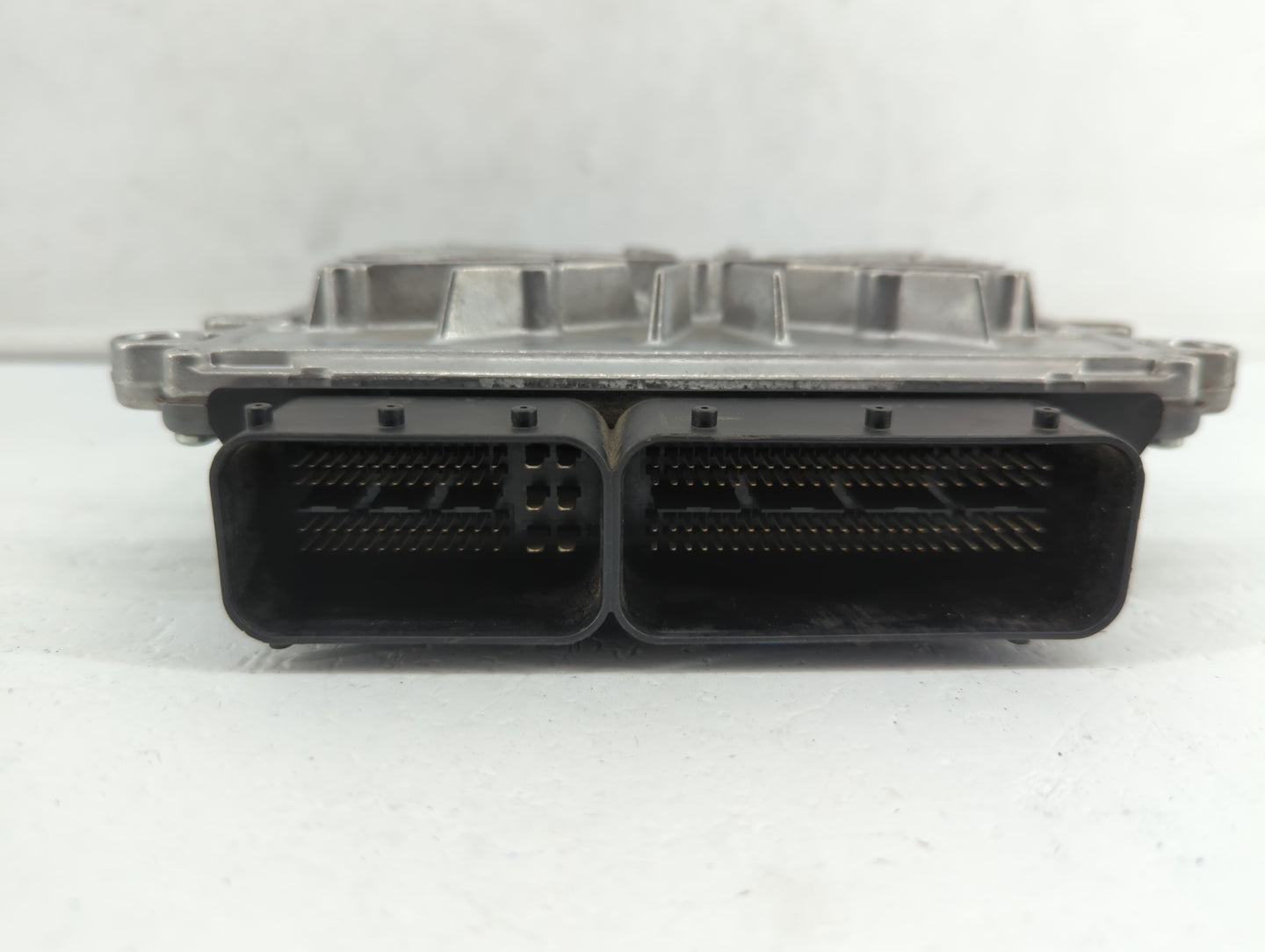 2008 Chevrolet V30 PCM Engine Control Computer ECU ECM PCU OEM P/N:279700-9300 0 261 209 038 Fits OEM Used Auto Parts - Oemu