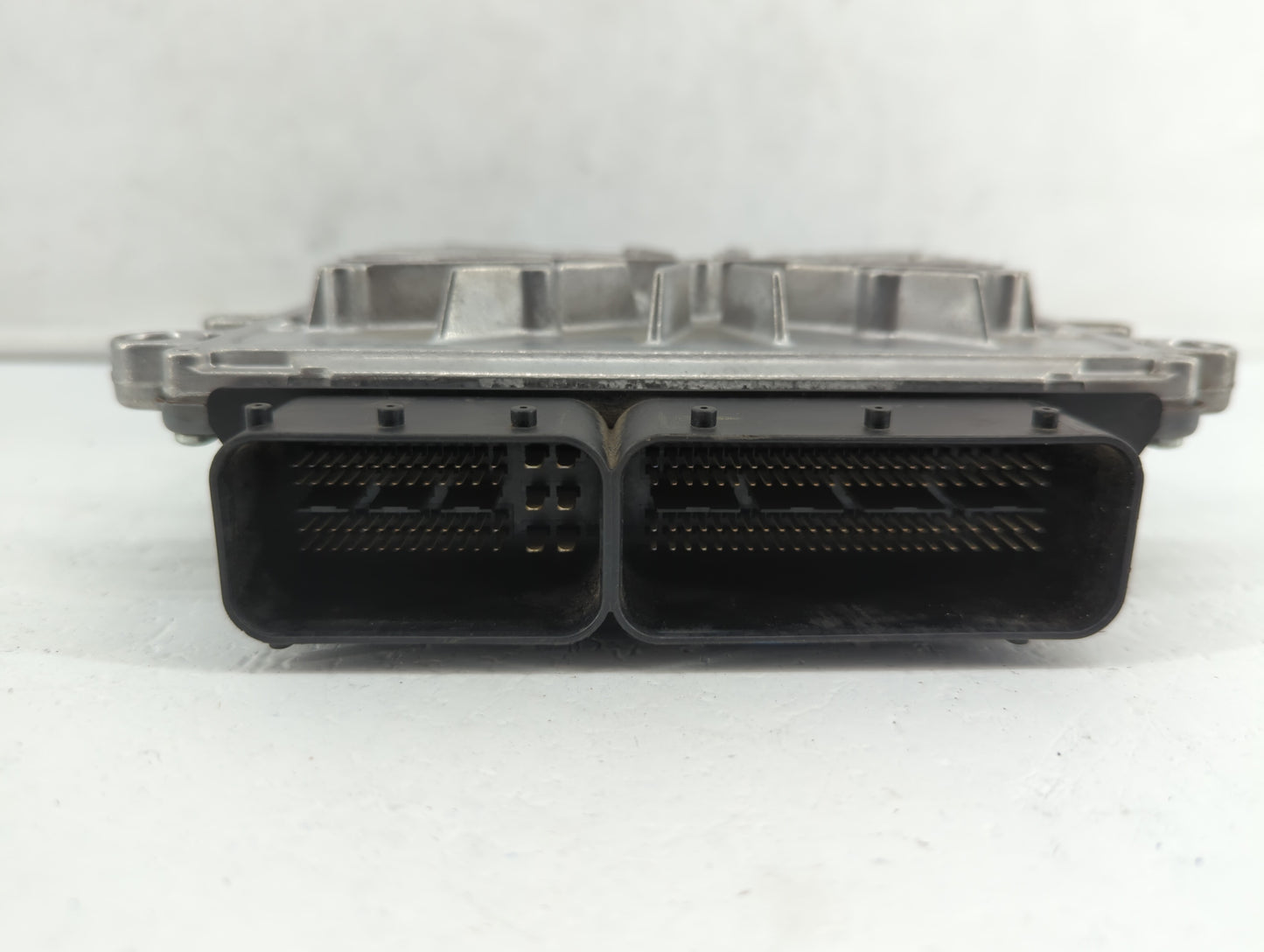 2008 Chevrolet V30 PCM Engine Control Computer ECU ECM PCU OEM P/N:279700-9300 0 261 209 038 Fits OEM Used Auto Parts - Oemu