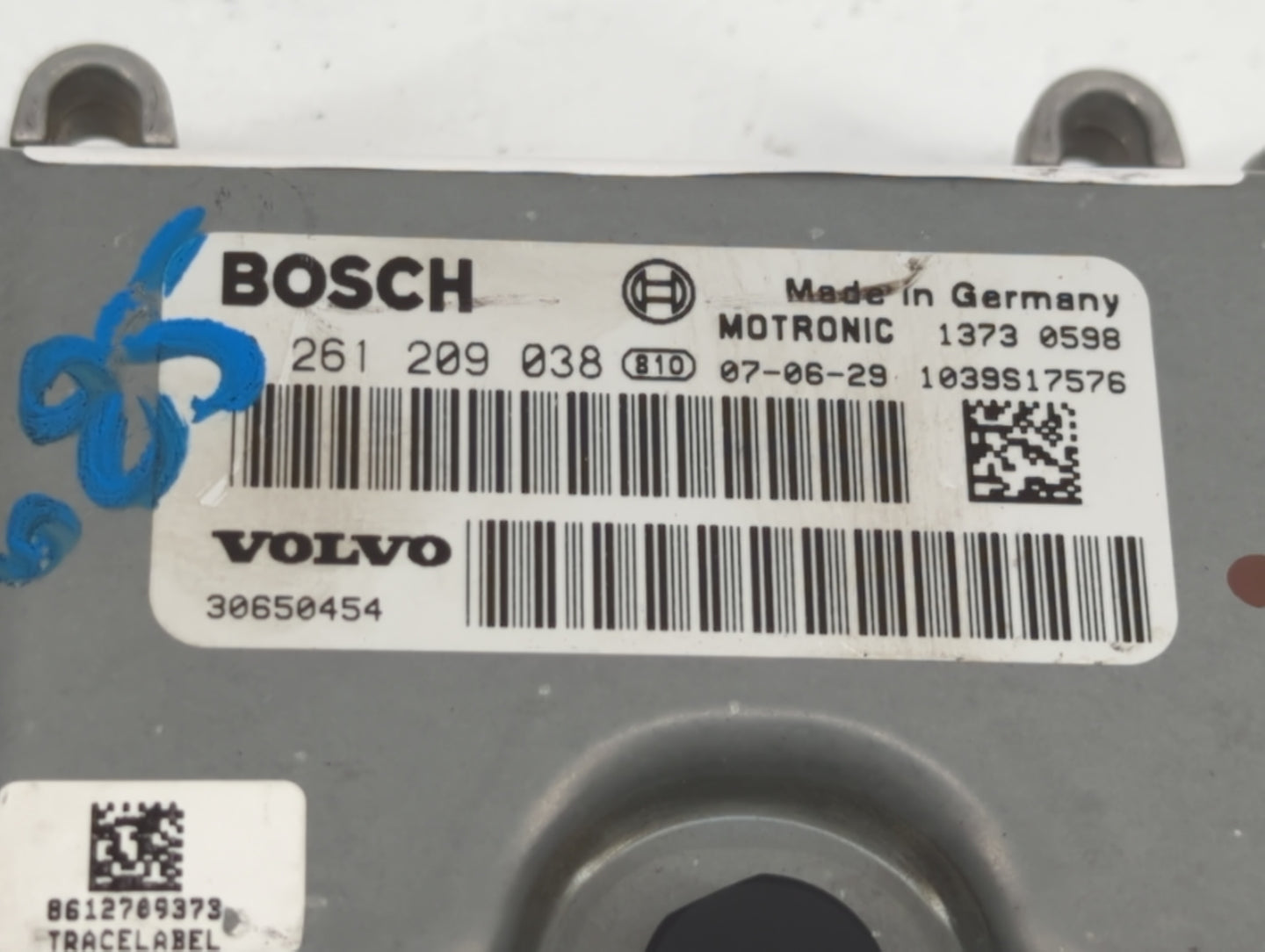 2008 Chevrolet V30 PCM Engine Control Computer ECU ECM PCU OEM P/N:279700-9300 0 261 209 038 Fits OEM Used Auto Parts - Oemu