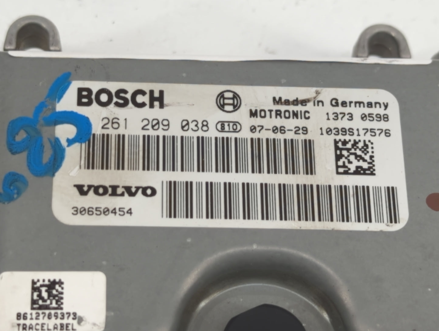 2008 Chevrolet V30 PCM Engine Control Computer ECU ECM PCU OEM P/N:279700-9300 0 261 209 038 Fits OEM Used Auto Parts - Oemu