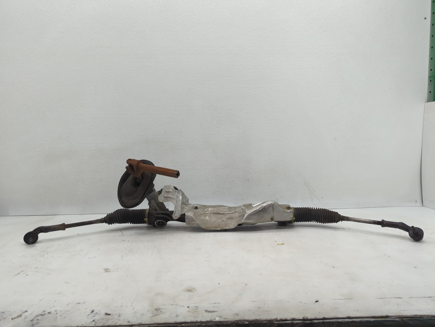 2008 Chevrolet V30 Rack and Pinion Steering Gear P/N:A0017843 31202594 Fits OEM Used Auto Parts - Oemusedautoparts1.com