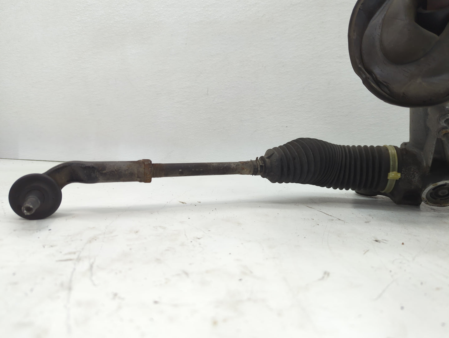2008 Chevrolet V30 Rack and Pinion Steering Gear P/N:A0017843 31202594 Fits OEM Used Auto Parts - Oemusedautoparts1.com