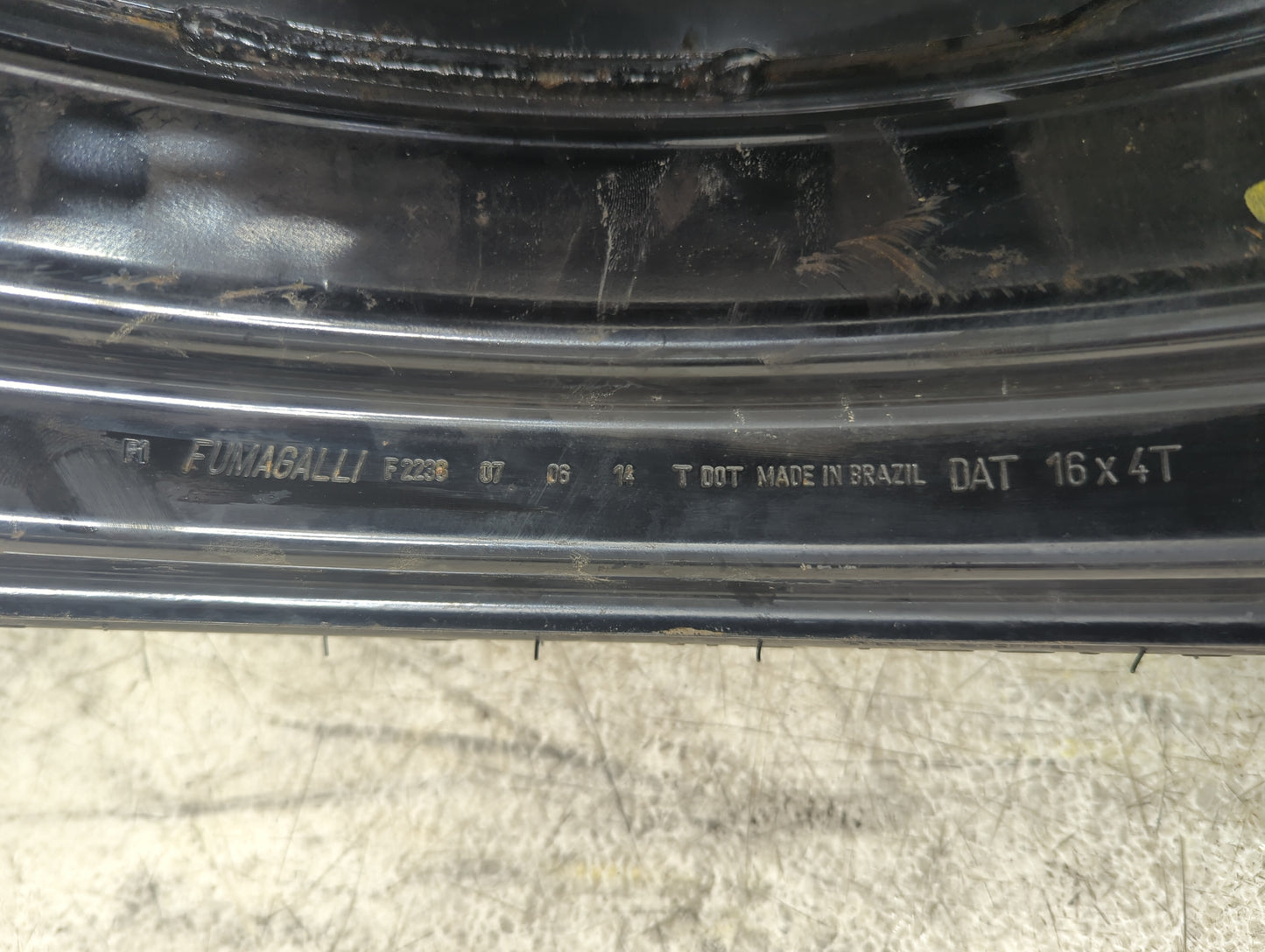 2008 Chevrolet Impala (80 & Up) Impala Spare Donut Tire Wheel Rim Oem - Oemusedautoparts1.com