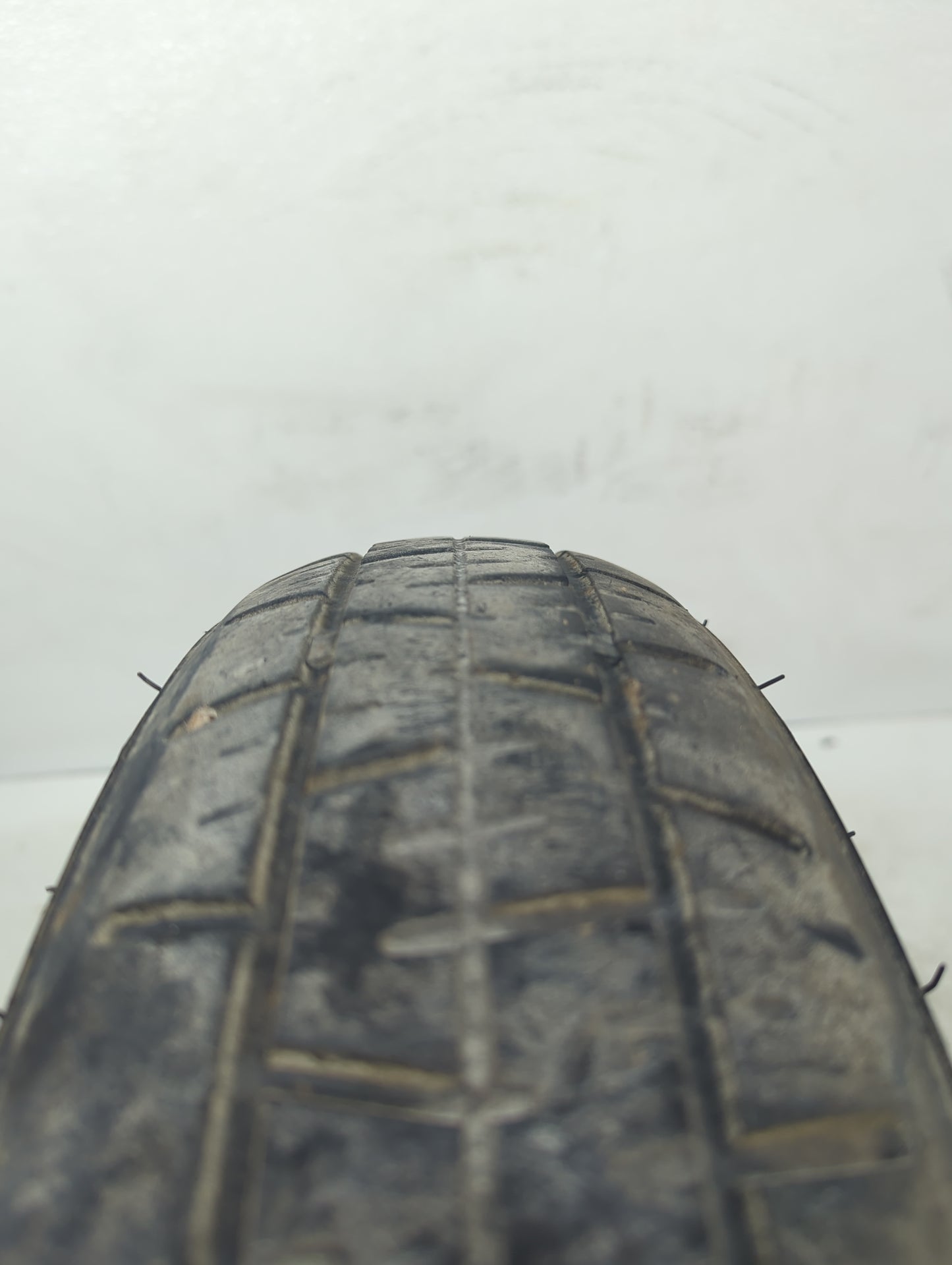2008 Chevrolet Impala (80 & Up) Impala Spare Donut Tire Wheel Rim Oem - Oemusedautoparts1.com