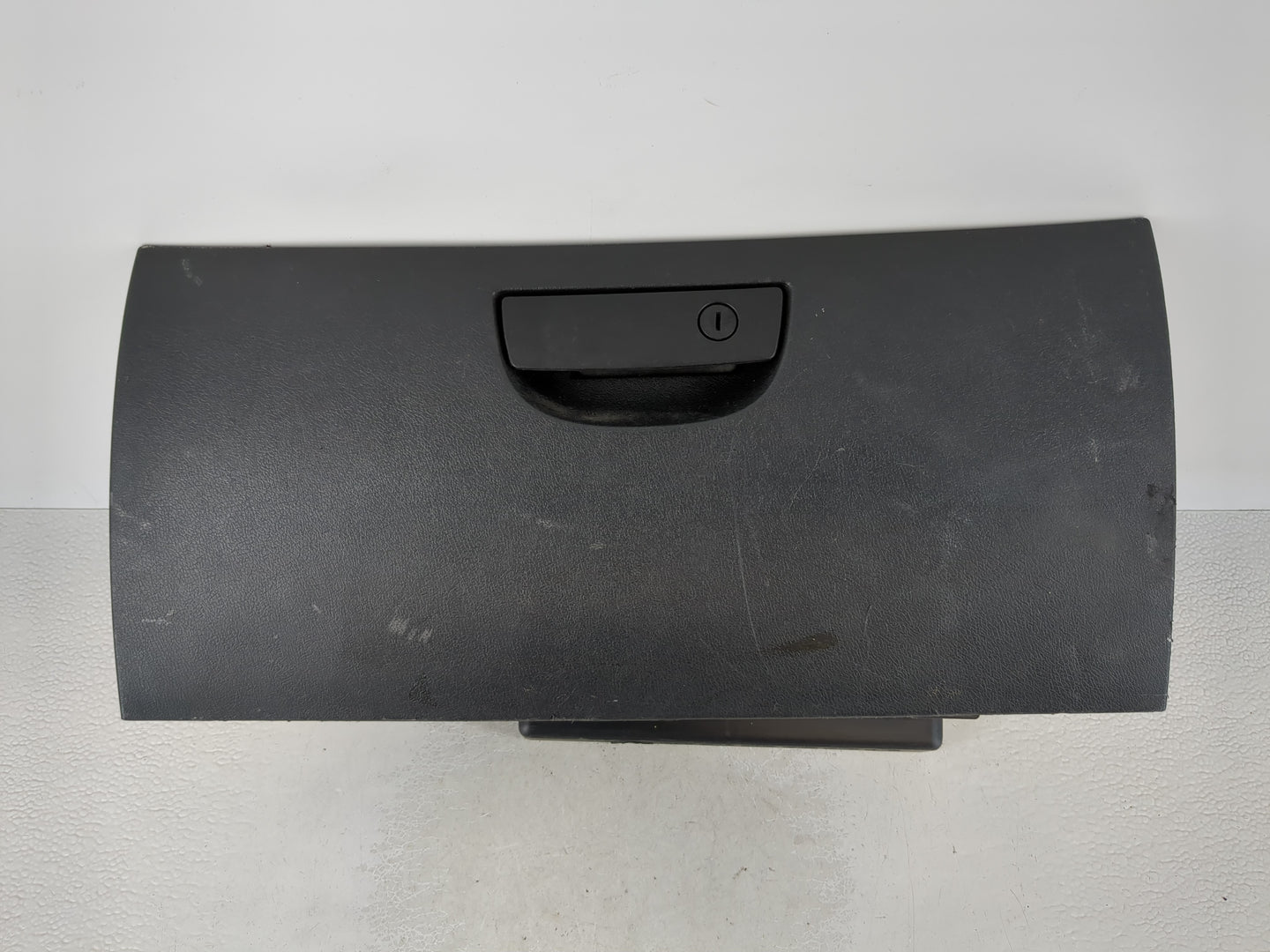 2008 Chrysler 300 Passenger Glove Box Door Storage Compartment - Oemusedautoparts1.com