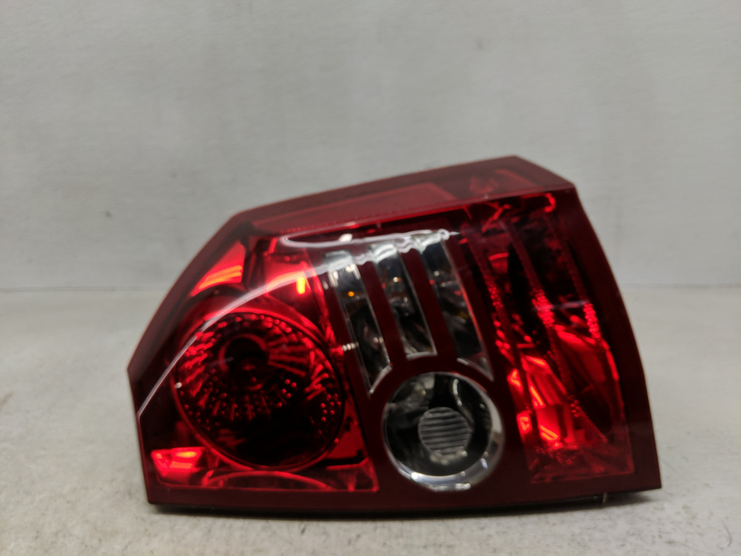 2008-2010 Chrysler 300 Tail Light Assembly Passenger Right OEM P/N:04806372AC Fits Fits 2008 2009 2010 OEM Used Auto Parts -