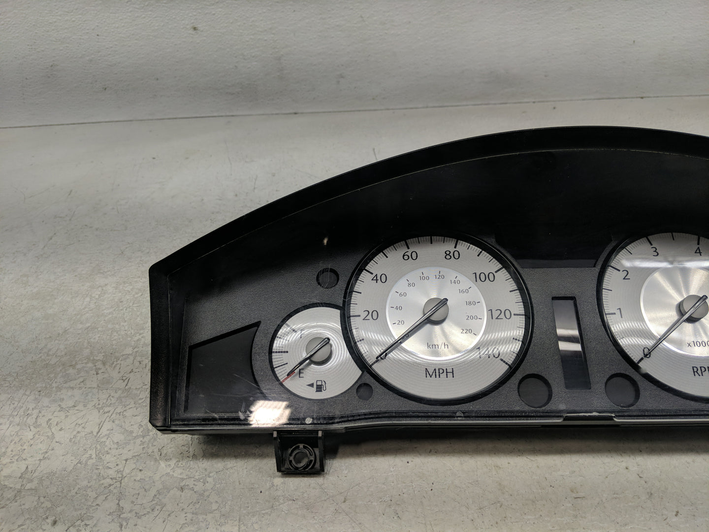 2008 Chrysler 300 Instrument Cluster Speedometer Gauges P/N:P05172105AF Fits OEM Used Auto Parts - Oemusedautoparts1.com